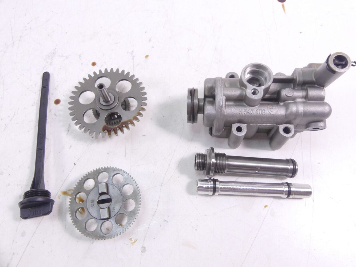 2018 BMW K1600 Bagger Oil Pump Hoses Intake Gears Screw Reservoir Set 1141854840 {{ shop.shopifyCountryName }} - Mototech271