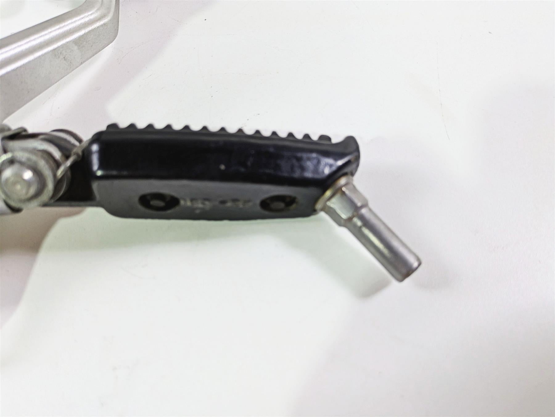 2009 Harley XR1200 Sportster Right Footpeg & Brake Pedal Set 51045-08 {{ shop.shopifyCountryName }} - Mototech271