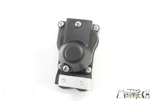 Load image into Gallery viewer, 2016 Yamaha R1 YZFR1 S Exhaust Valve Actuator Servo Motor 2CR-85820-00-00 | Mototech271
