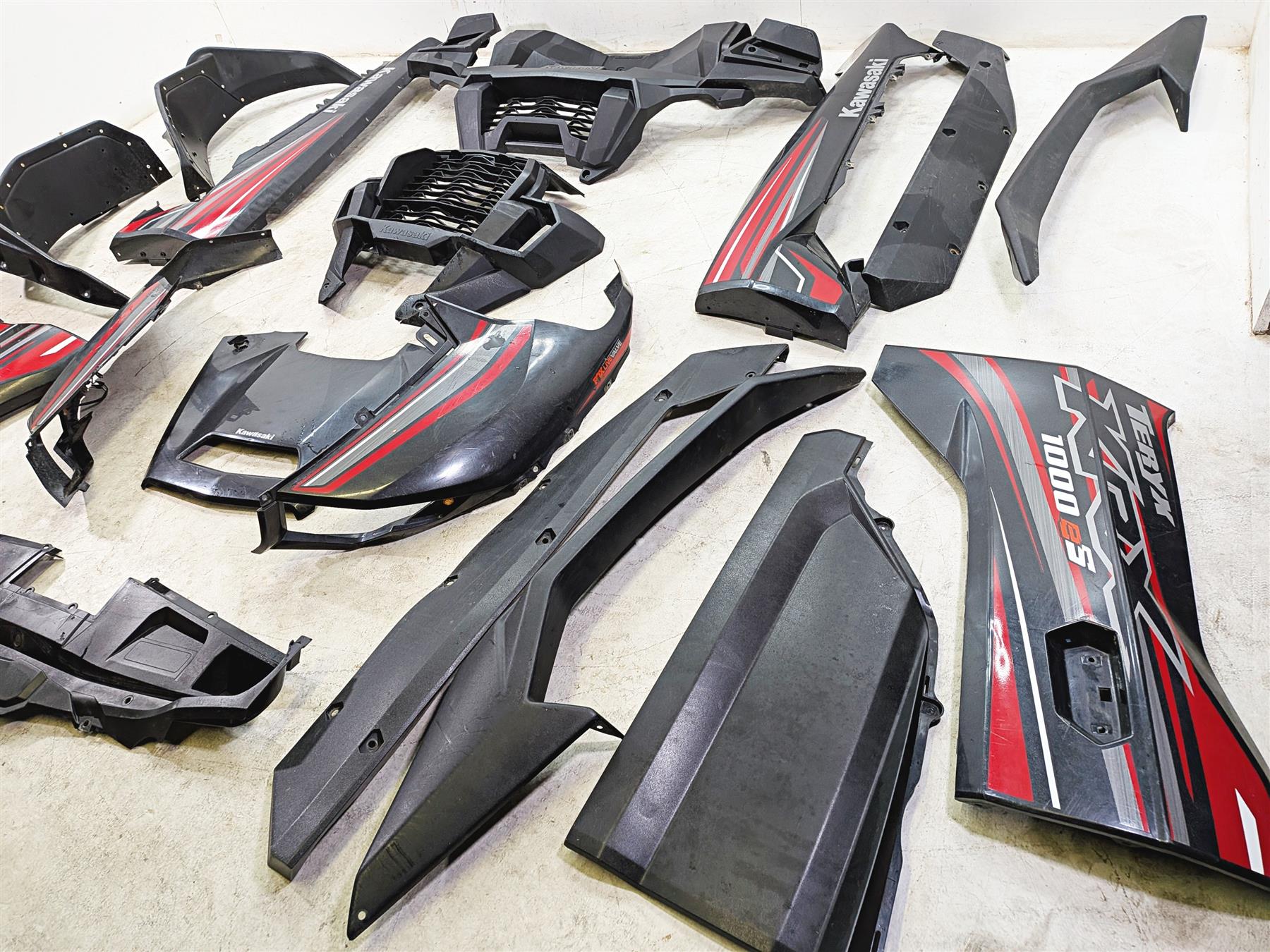 2021 Kawasaki Teryx KRX KRF 1000 ES Fender Hood Door Cover Fairing 14093-0799 {{ shop.shopifyCountryName }} - Mototech271