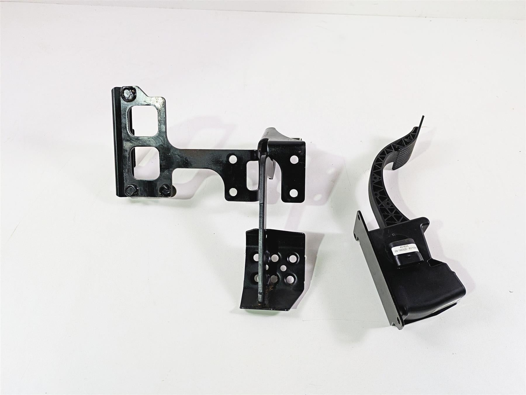 2019 Polaris RZR XP 1000 Highlifter Brake & Accelerate Pedal Set 1019105 1027413 {{ shop.shopifyCountryName }} - Mototech271