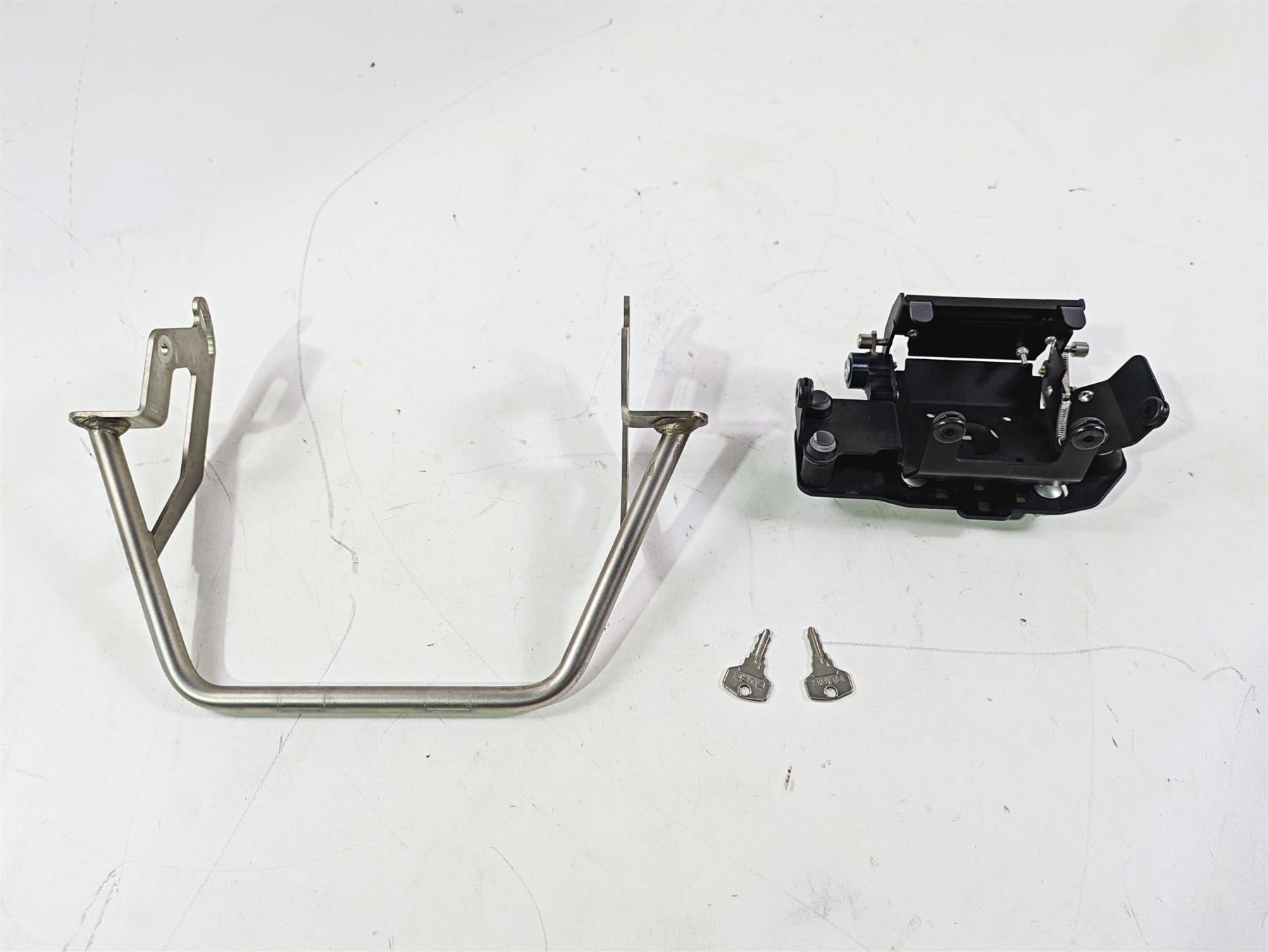 2010 BMW R1200GS K25 Touratech Locking Gps Mount + Adapter Set 065-0561 040-0667