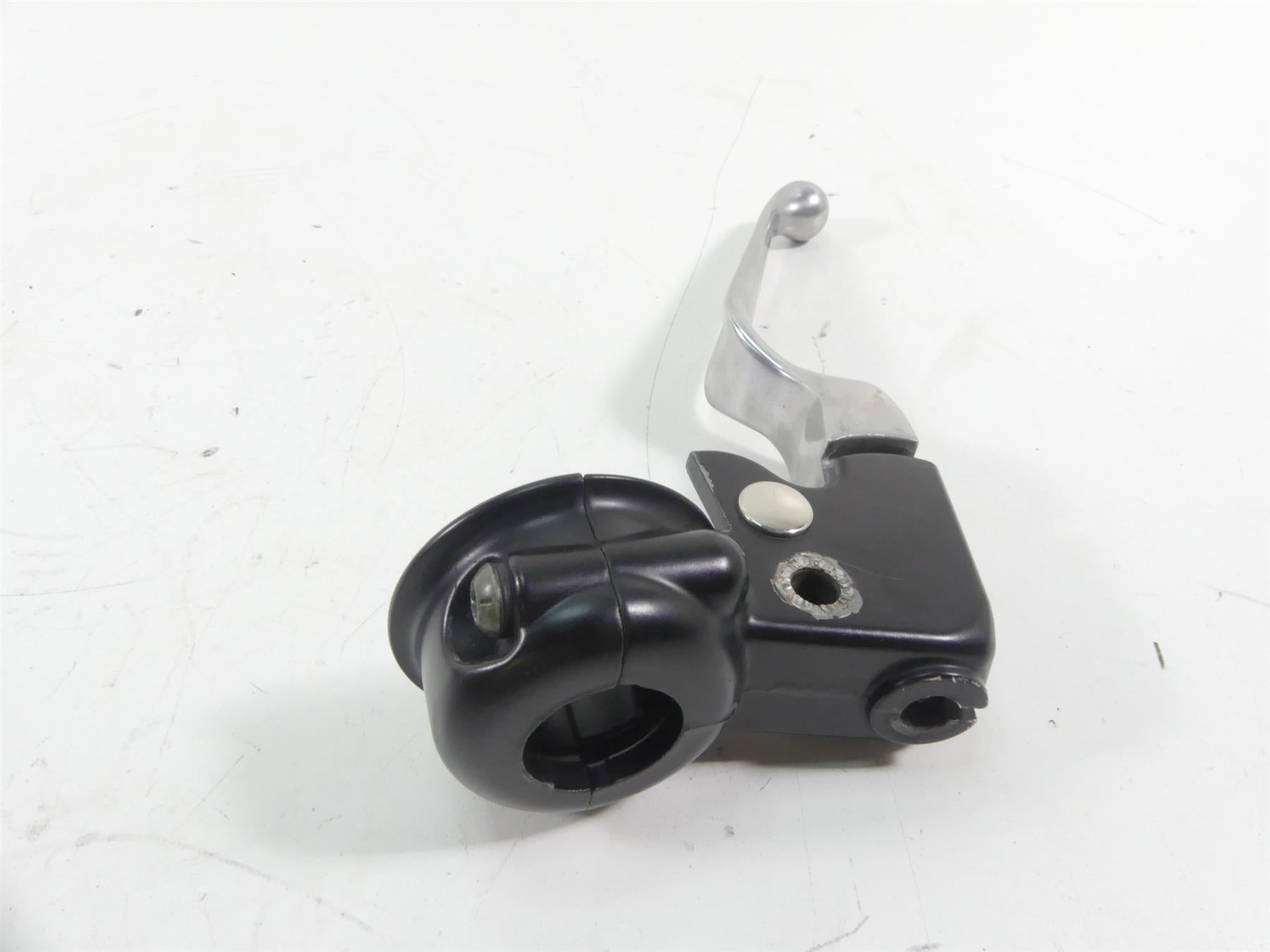 2009 Harley FXDF Dyna Fat Bob Clutch Perch & Lever 38608-96 {{ shop.shopifyCountryName }} - Mototech271