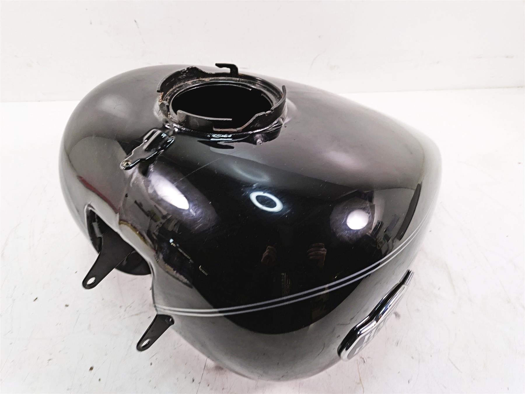 2009 Harley Touring FLHTCU Electra Glide Fuel Petrol Gas Tank - No Dent 61356-08 {{ shop.shopifyCountryName }} - Mototech271