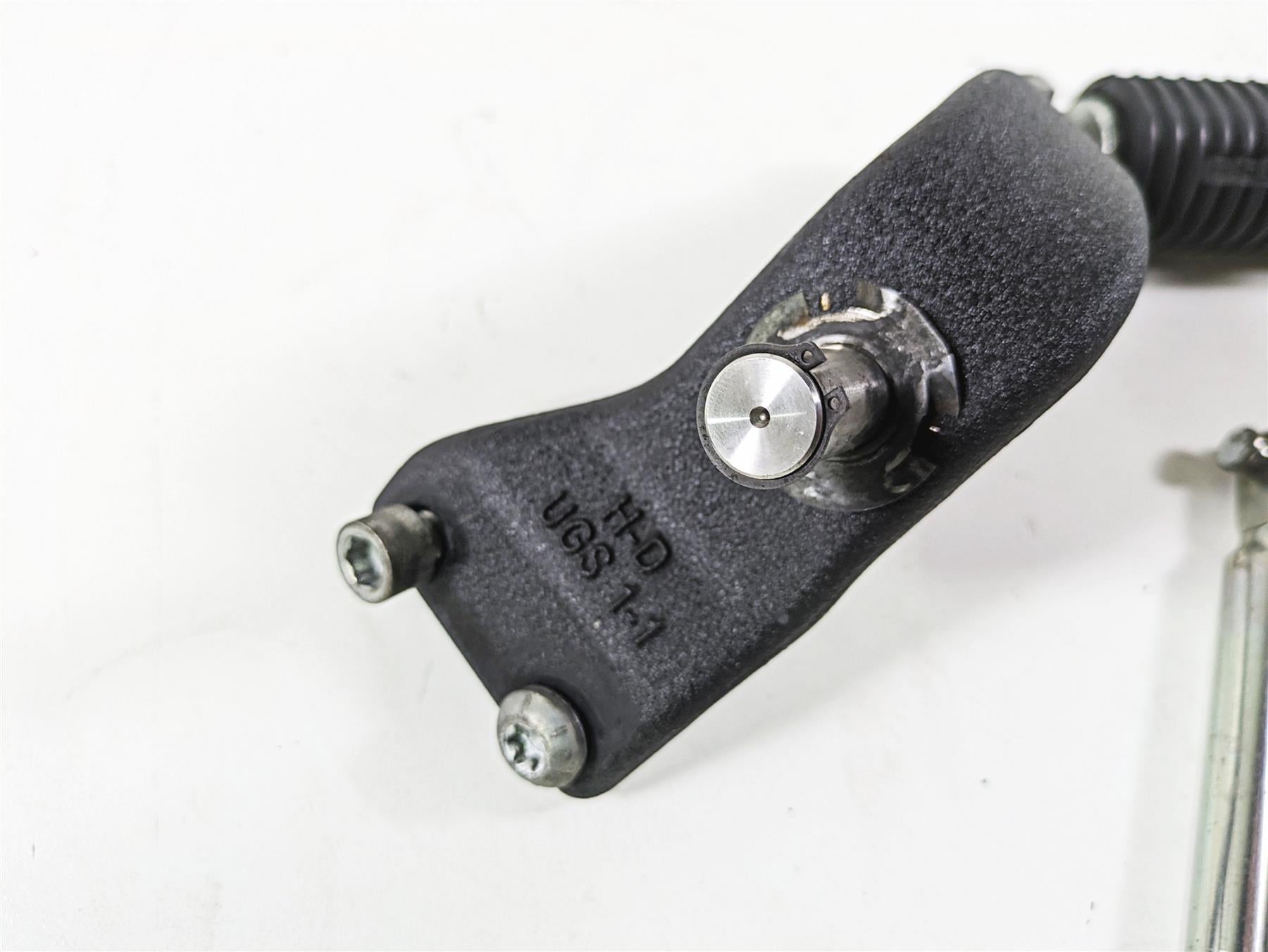 2017 Harley Dyna FXDB Street Bob Front Right Mid Footpeg & Brake Pedal 50666-07 {{ shop.shopifyCountryName }} - Mototech271
