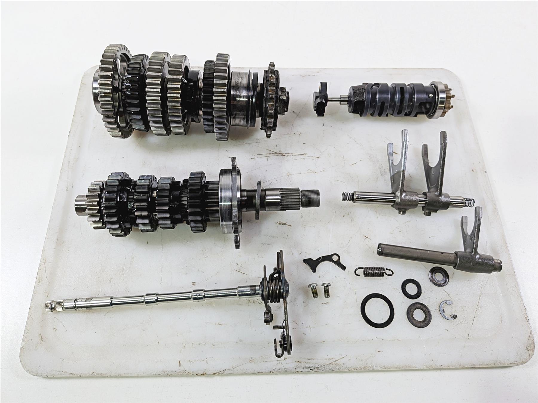 2016 Yamaha YZF R1 RN32 Transmission Gear Pack Shift Fork Drum 2CR-17402-00-00 {{ shop.shopifyCountryName }} - Mototech271