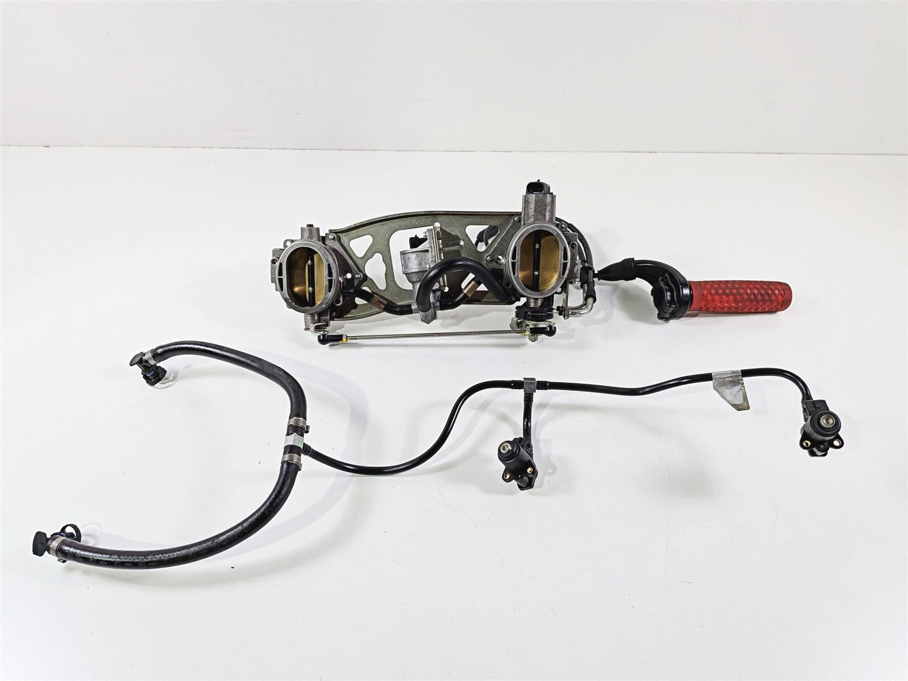 2008 Ducati 1098 SBK Throttle Body + Grip & Injector Set 28240791A-Mototech271