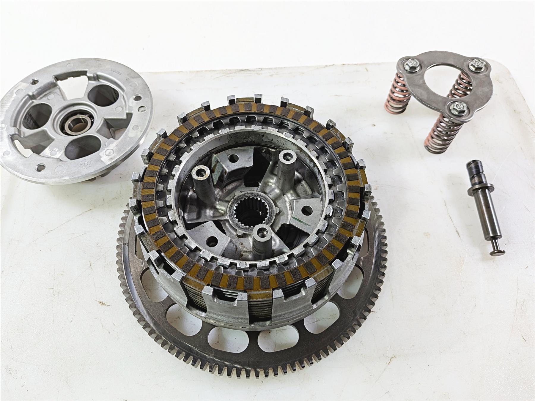 2019 Triumph Speed Triple RS 1050 Clutch Basket Friction Disc Set T1176550 {{ shop.shopifyCountryName }} - Mototech271