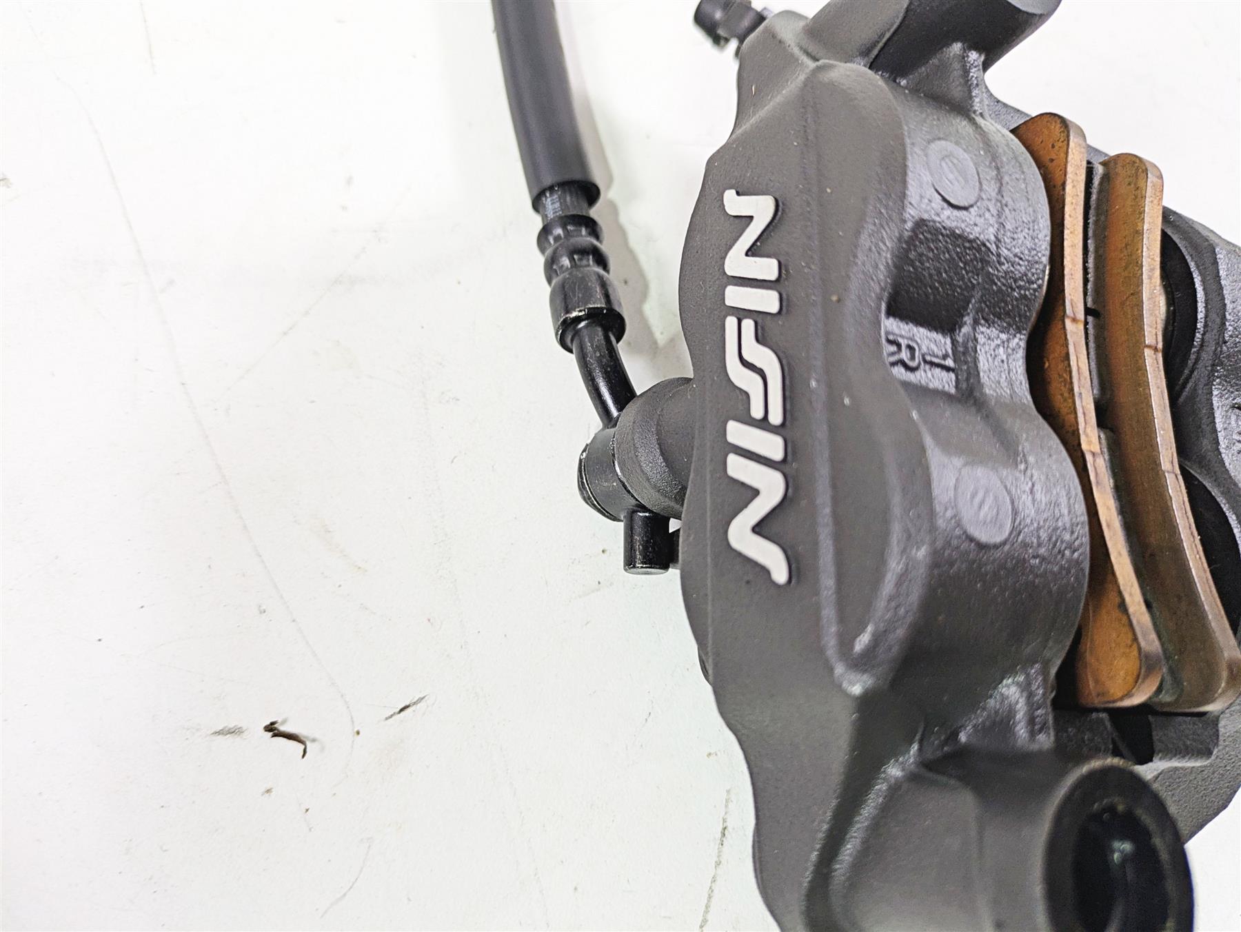 2024 Kawasaki ZX6R ZX636 Ninja Nissin Front Brake Caliper Set 40mi 43080-0111-DJ {{ shop.shopifyCountryName }} - Mototech271