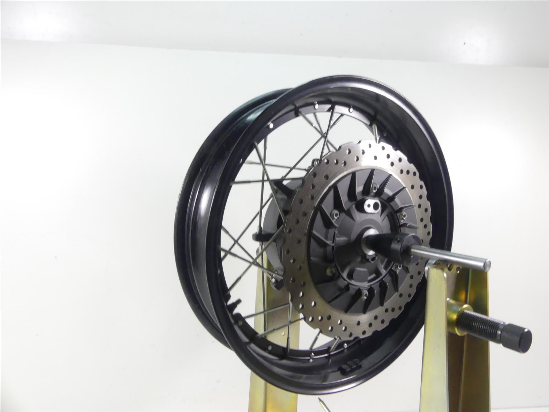 2017 Yamaha XT1200Z Super Tenere Rear Wheel Rim 17x4 - Read 94440-17003-00 {{ shop.shopifyCountryName }} - Mototech271