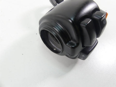 2006 Harley VRSCD Night Rod Left Hand Lights Blinker Control Switch 71682-06A {{ shop.shopifyCountryName }} - Mototech271