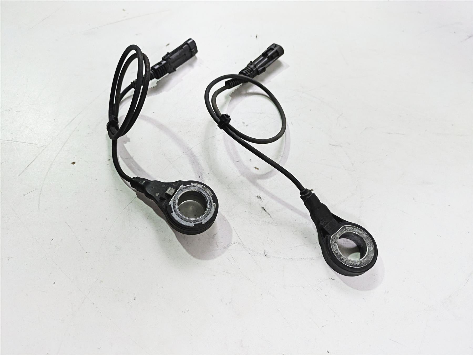 2011 Harley Touring FLHTCUSE CVO E-Glide Abs Brake Wheel Speed Sensors 40614-08 {{ shop.shopifyCountryName }} - Mototech271