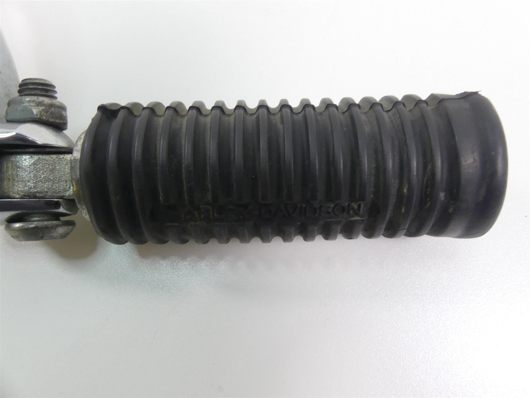 2016 Harley FXDL Dyna Low Rider Left Front Foot Peg & Shifter Mid Cntrl 50500279 {{ shop.shopifyCountryName }} - Mototech271