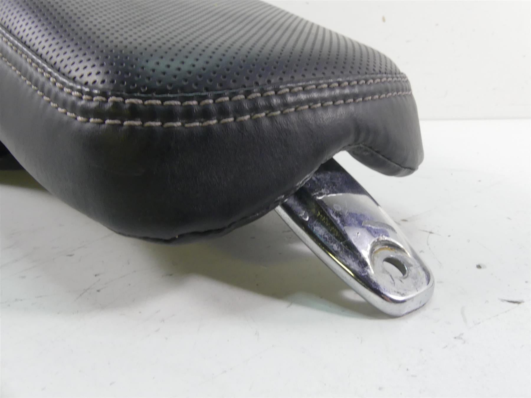 2015 Harley FXDF Dyna Fat Bob Rider Driver Passenger Dual Seat Saddle 52000117 {{ shop.shopifyCountryName }} - Mototech271