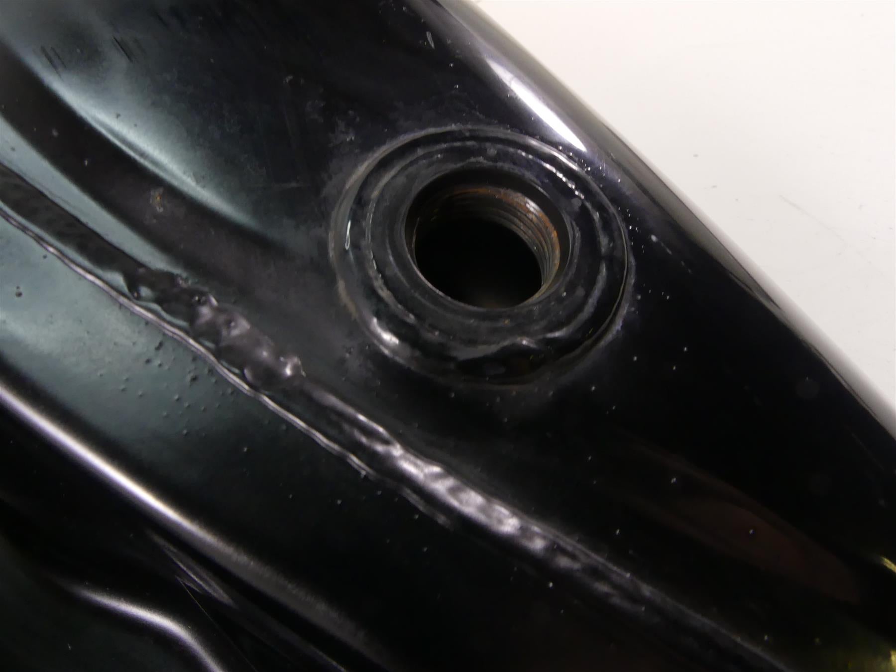 2012 Harley Touring FLHX Street Glide Nice Vivid Black Fuel Gas Tank 61356-08 {{ shop.shopifyCountryName }} - Mototech271