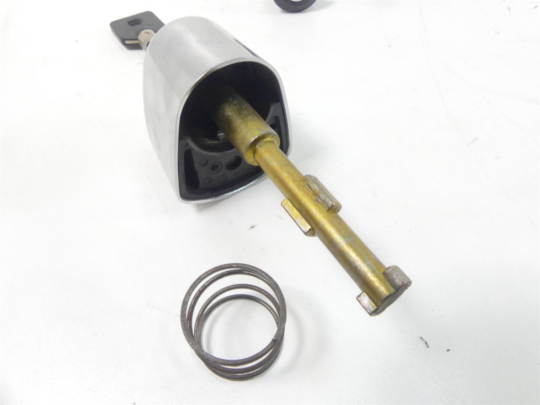 2007 Harley FLHTCU SE2 CVO Electra Glide Ignition Key Lock Set 71530-03C {{ shop.shopifyCountryName }} - Mototech271
