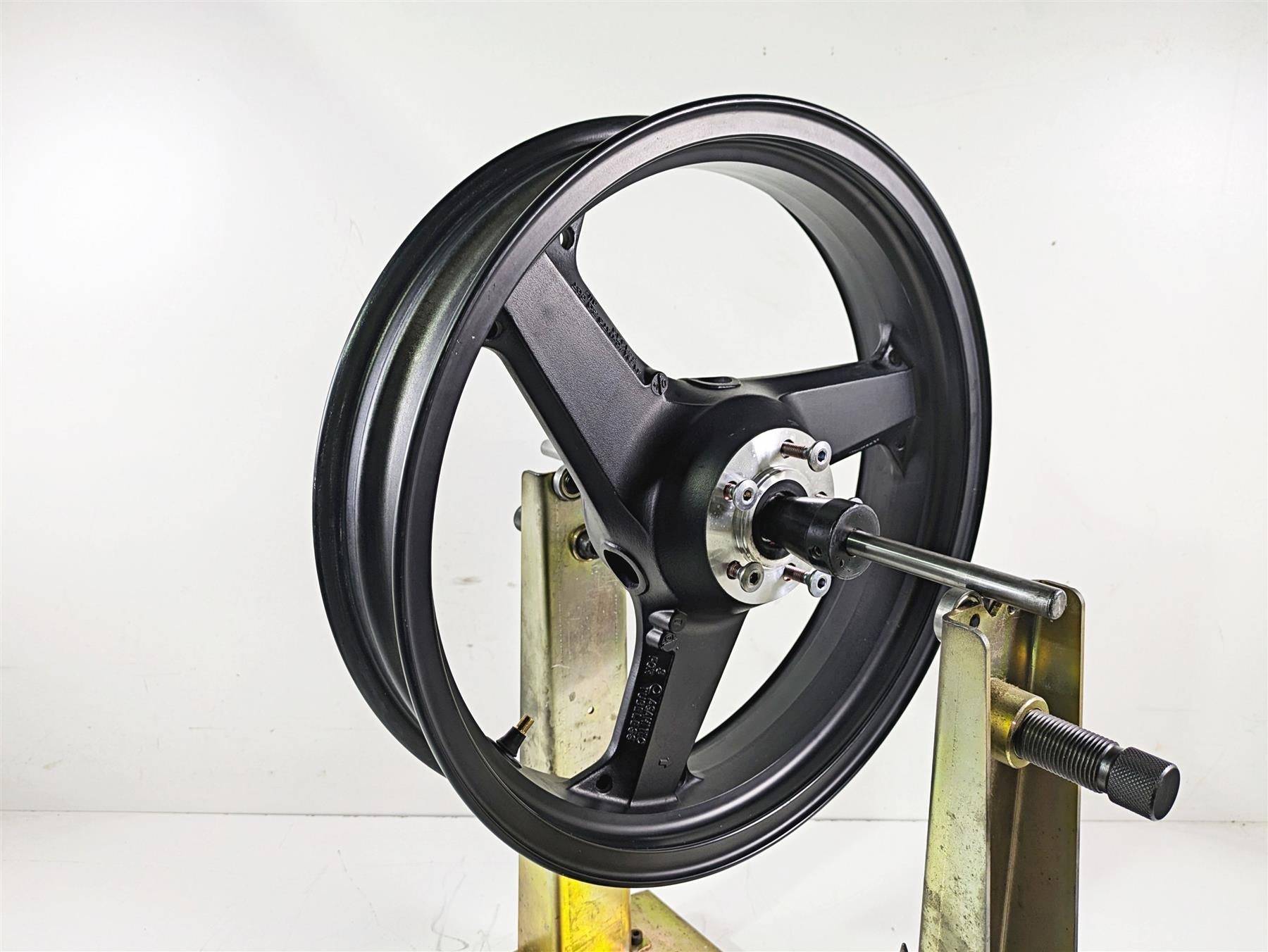 2005 Kawasaki ZX12R Ninja Straight 17x3.5 Front Wheel Rim - Read 41073-1652-R2 {{ shop.shopifyCountryName }} - Mototech271