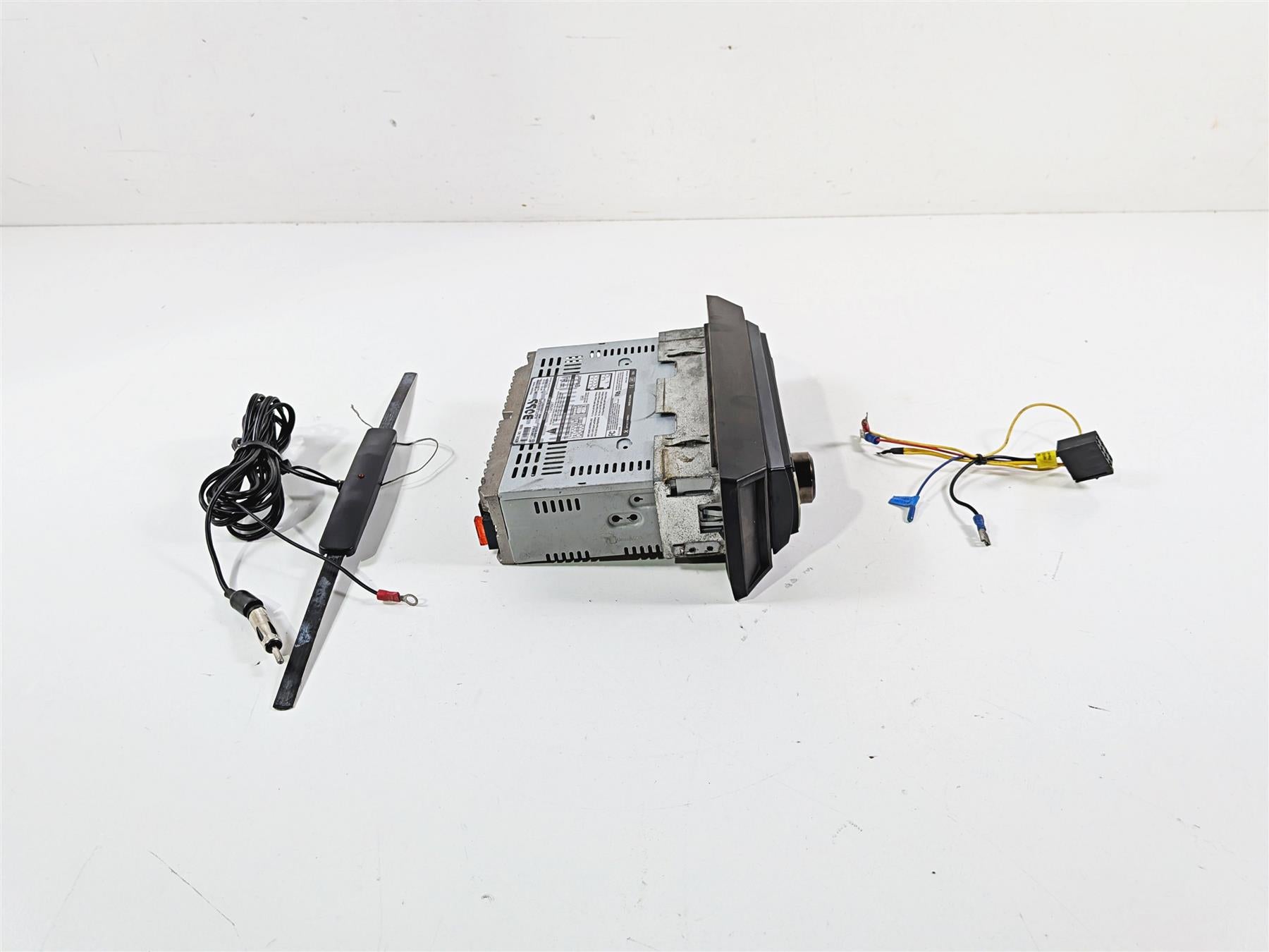 1993 Harley Touring FLHTCU Electra Glide Boss Audio System Radio CD Player 550B {{ shop.shopifyCountryName }} - Mototech271