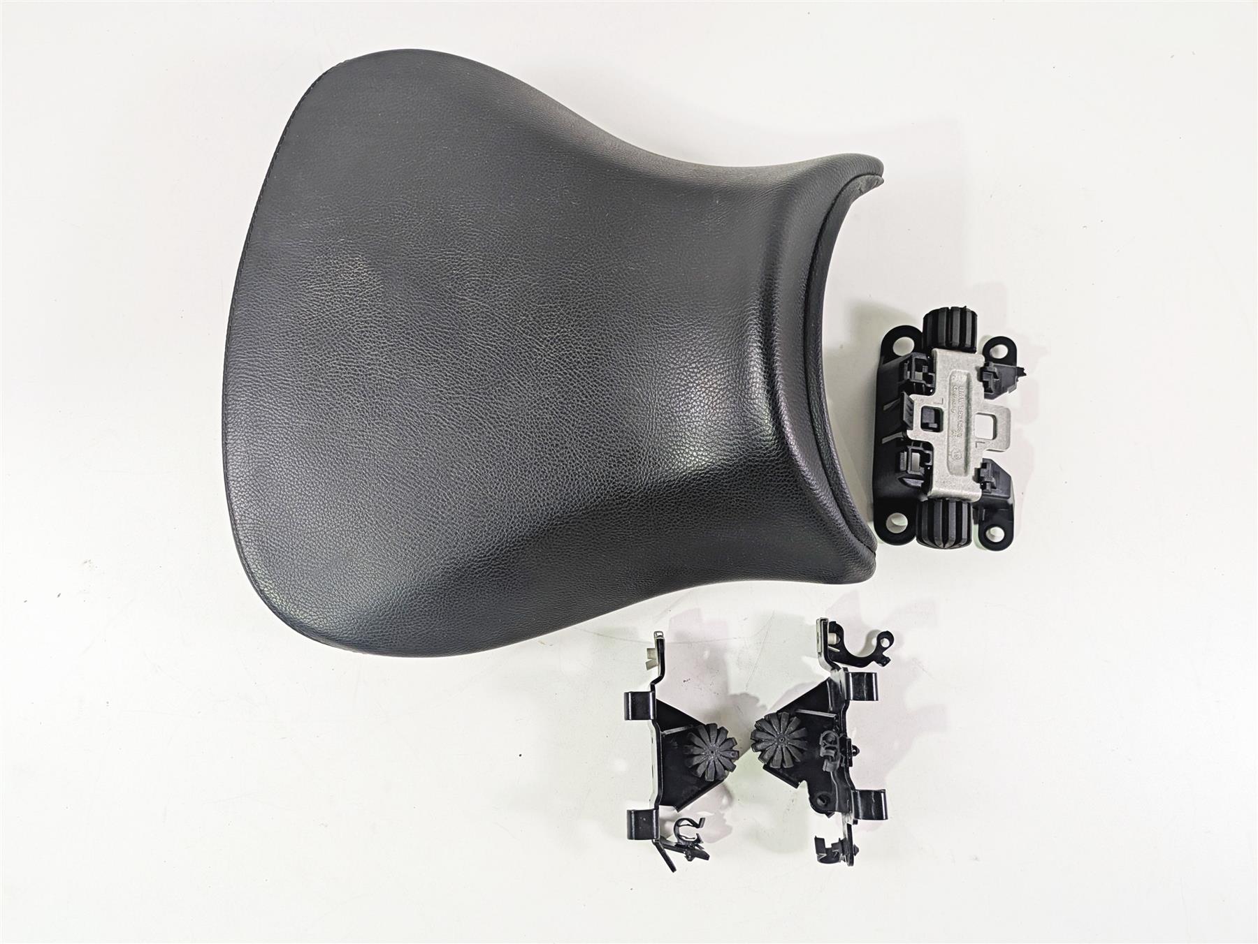 2016 BMW R1200RT K52 Front Heated Seat Saddle 52538544784 {{ shop.shopifyCountryName }} - Mototech271