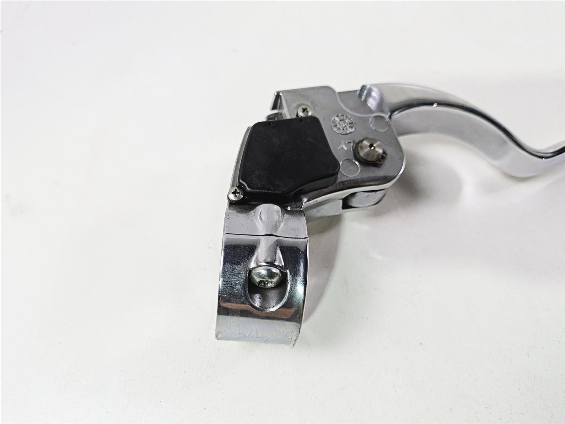 2017 Indian Chieftain Limited Chrome Clutch Perch & Lever 2205158 2206274 {{ shop.shopifyCountryName }} - Mototech271
