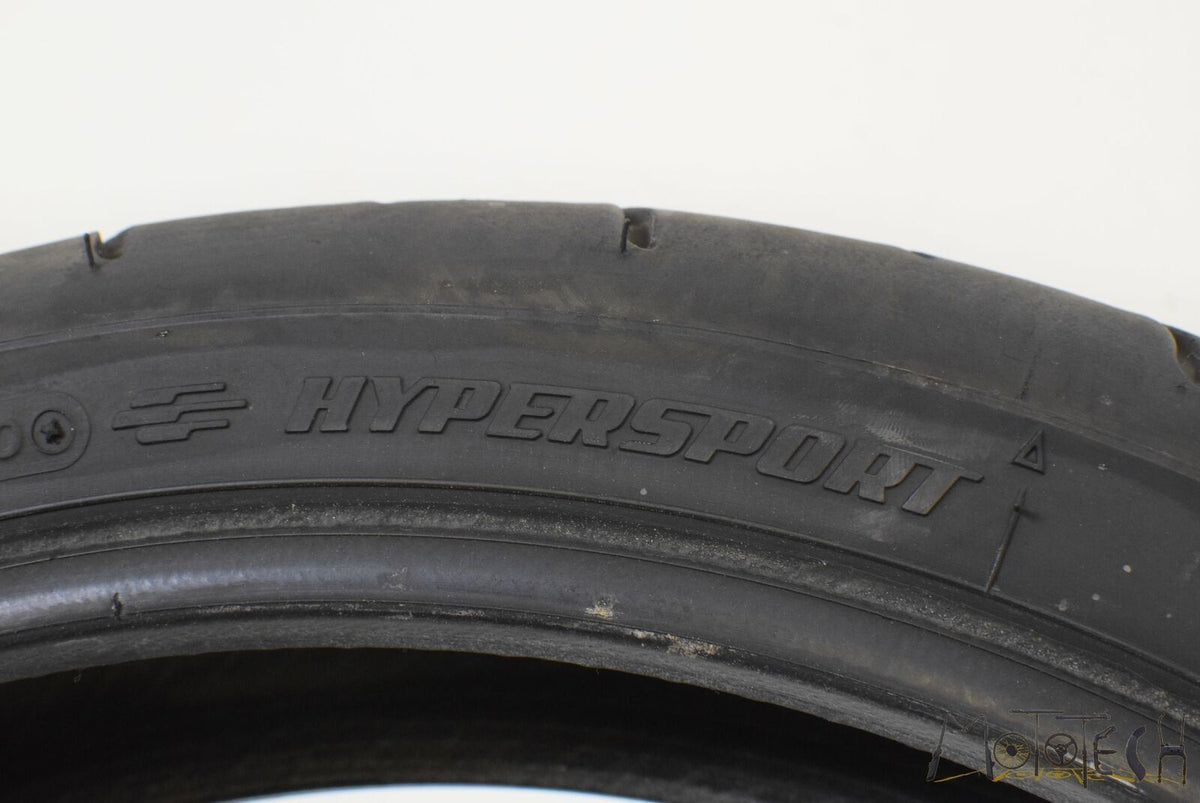 USED Front Tire BRIDGESTONE Hyperstport Battlax BT016 F 120/70-17 DOT5016 003027 {{ shop.shopifyCountryName }} - Mototech271
