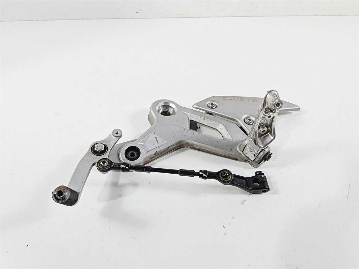 2025 CFMoto 450 SS Left Footpeg & Shifter Set 6AQV-142600-1001 6AQV-141030-1000 {{ shop.shopifyCountryName }} - Mototech271