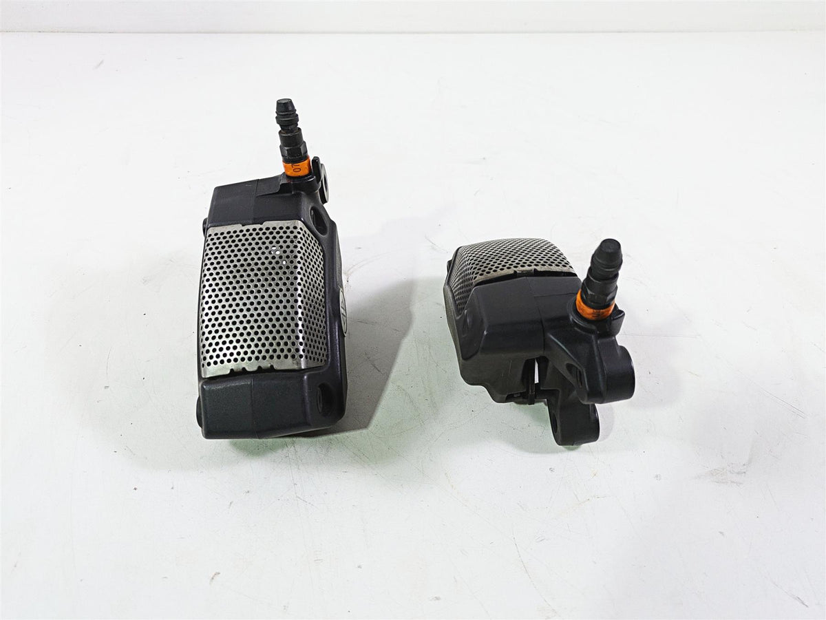 2010 Harley Touring FLHX Street Glide Front Brake Caliper Set 43027-08 44023-08 {{ shop.shopifyCountryName }} - Mototech271