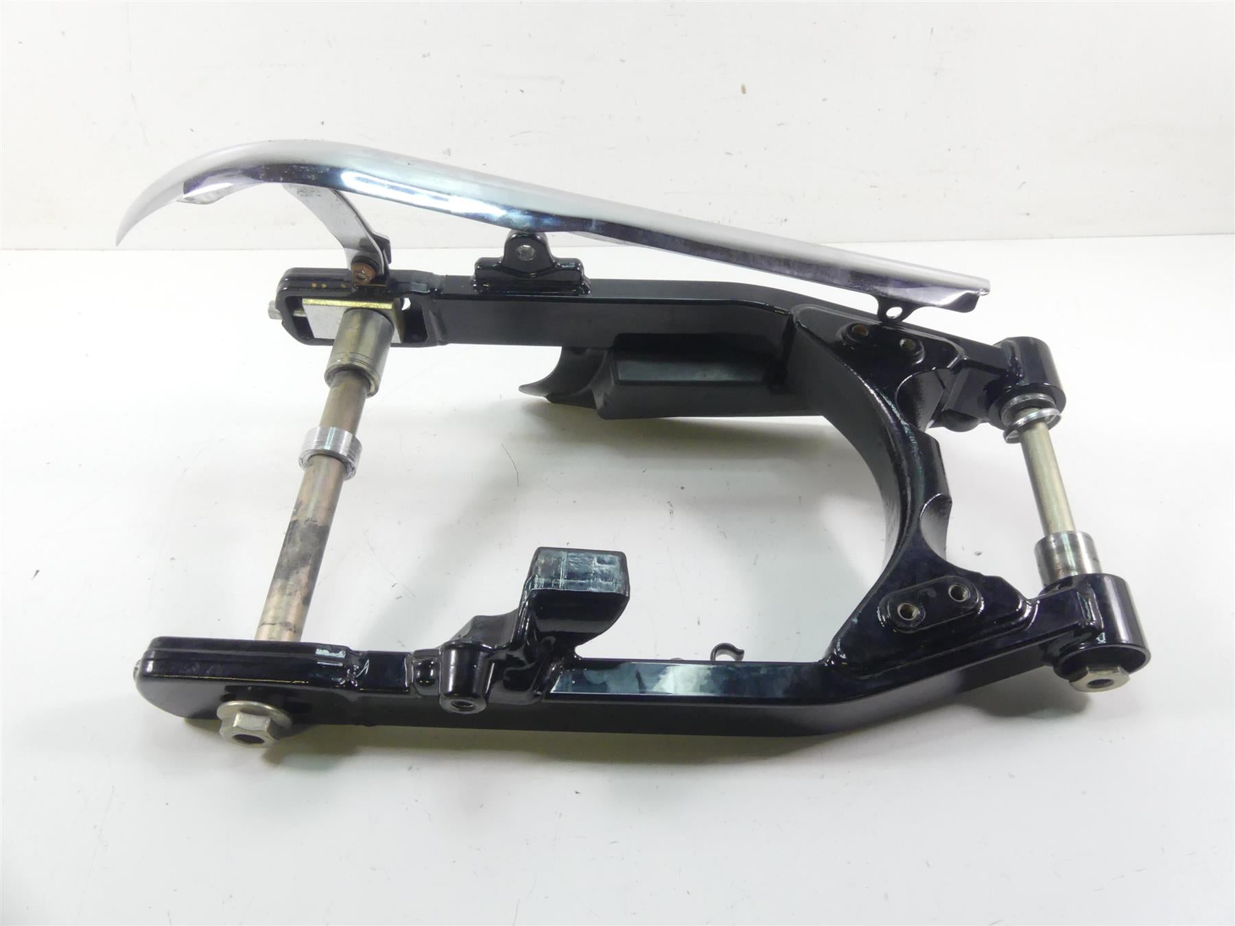 2016 Harley FXDL Dyna Low Rider Rear Swingarm & Belt Guards & 25mm Axle 47820-10