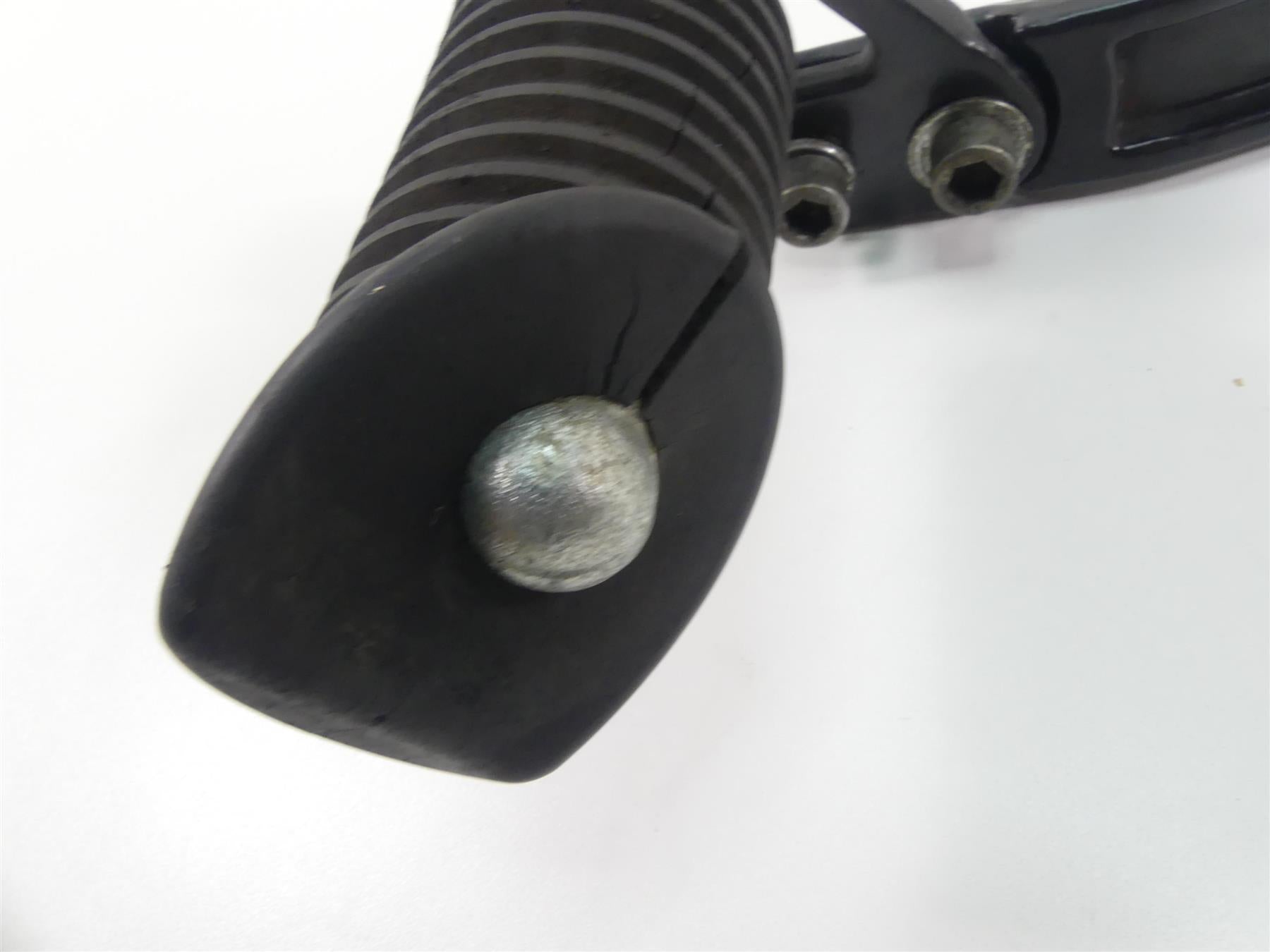 1999 Harley Dyna FXDL Low Rider Rear Passenger Foot Peg Rest Set 52740-94A {{ shop.shopifyCountryName }} - Mototech271
