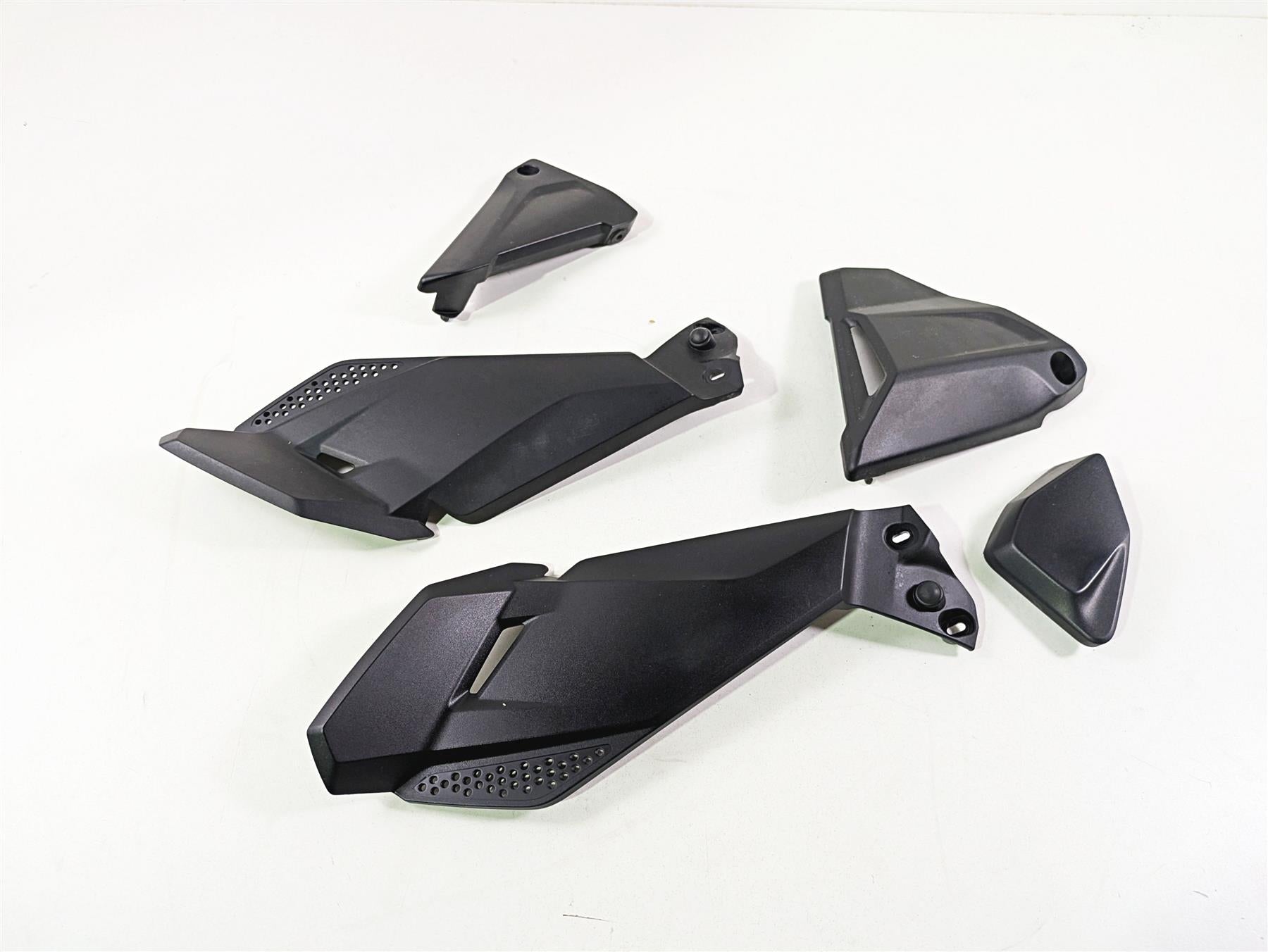 2017 BMW R1200 GS K50 Plastic Frame Infill Set 46638556637 46638556638 {{ shop.shopifyCountryName }} - Mototech271