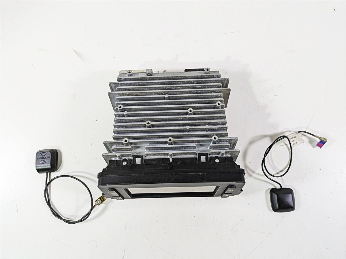 2017 Harley Touring FLHTKSE CVO E-Glide Boom Box 6.5Gt Radio Set -Read 76000228B {{ shop.shopifyCountryName }} - Mototech271