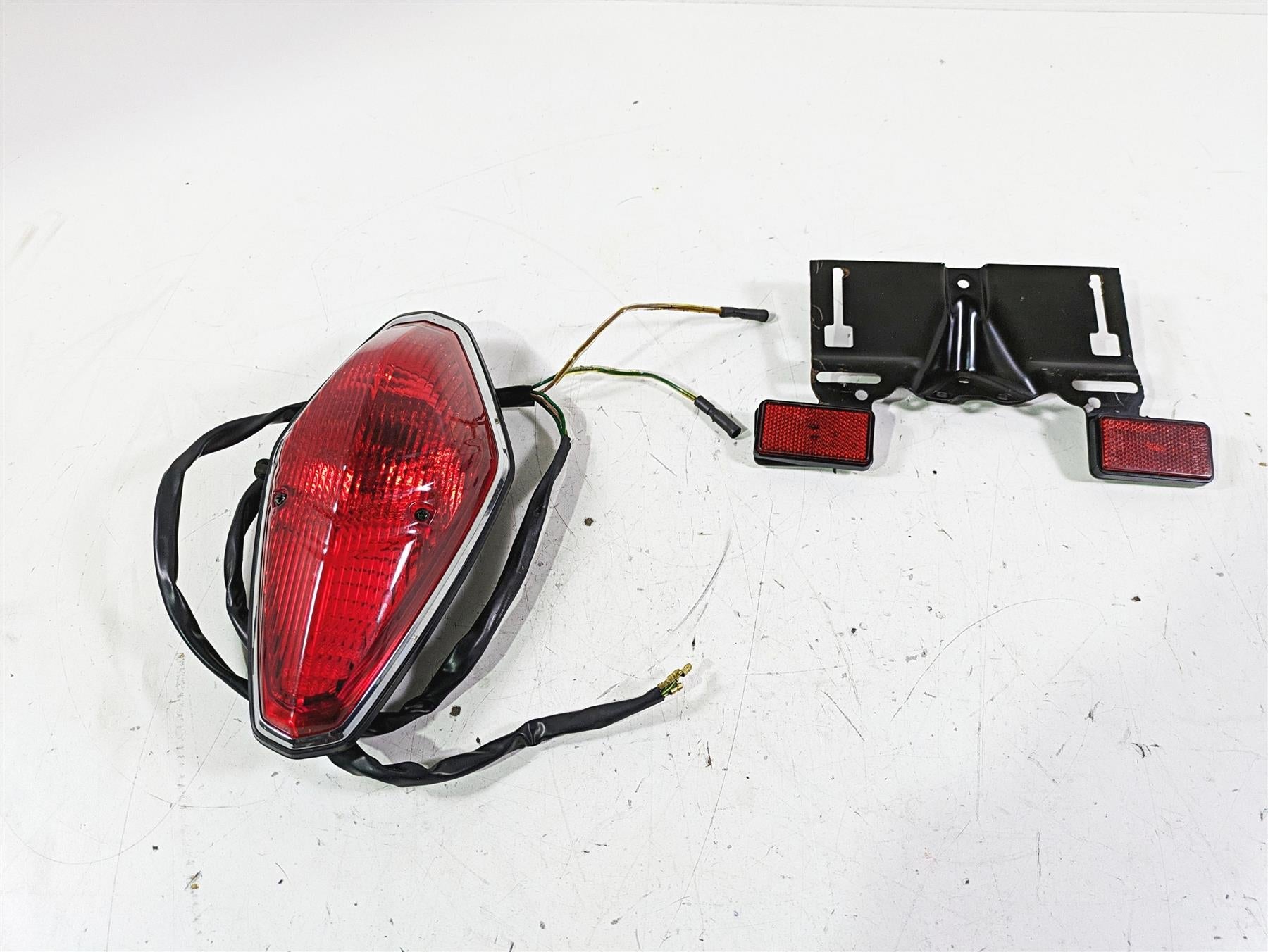 2002 Honda VTX1800 Retro Taillight Plate Holder Light Set 33701-MCV-671 {{ shop.shopifyCountryName }} - Mototech271