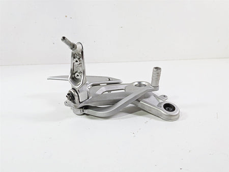 2025 CFMoto 450 SS Right Footpeg & Brake Pedal Set 6AQV-142700-1000 {{ shop.shopifyCountryName }} - Mototech271