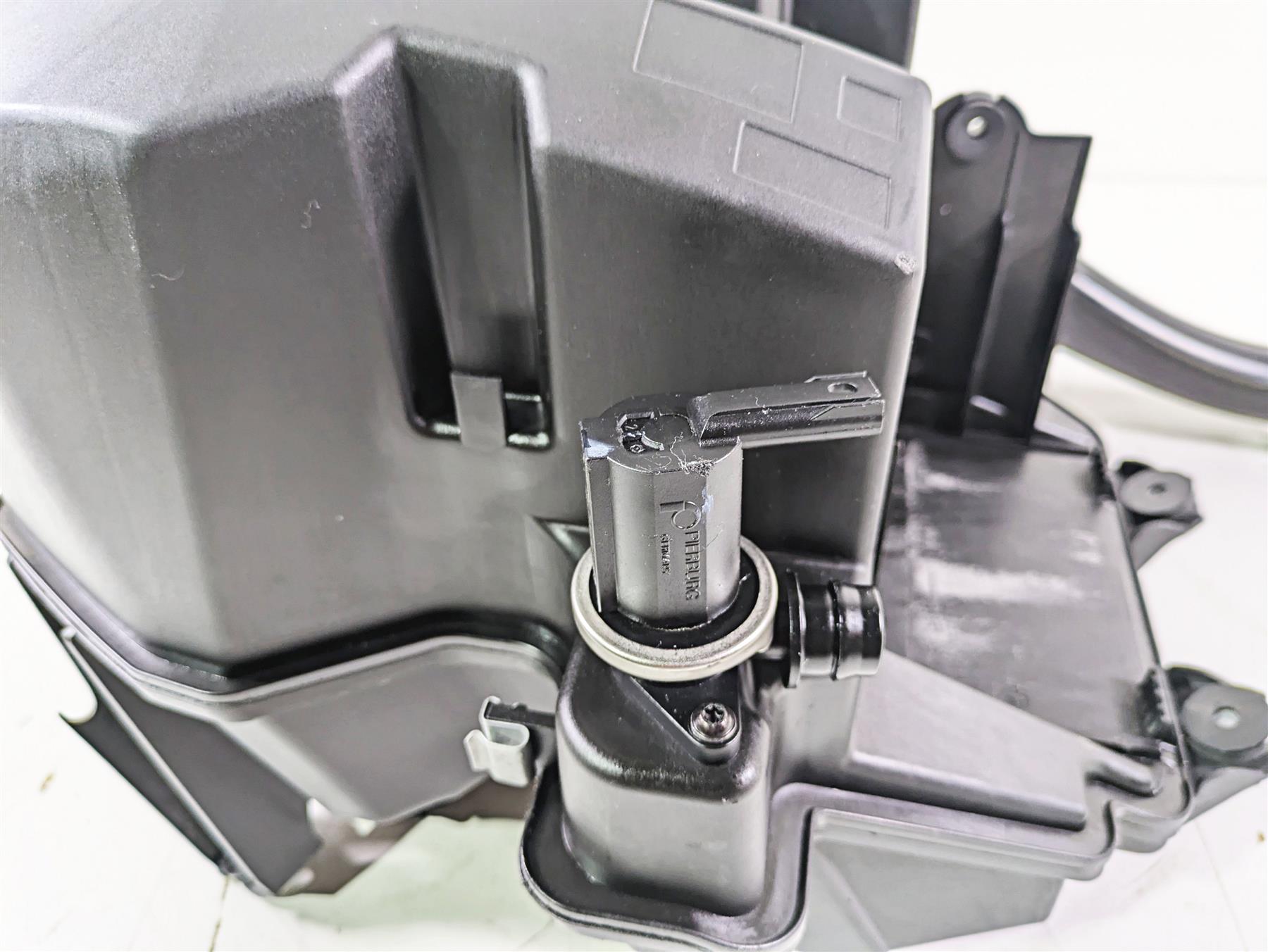2016 BMW F800R K73 Air Box Cleaner Breather Filter 13717678274 {{ shop.shopifyCountryName }} - Mototech271