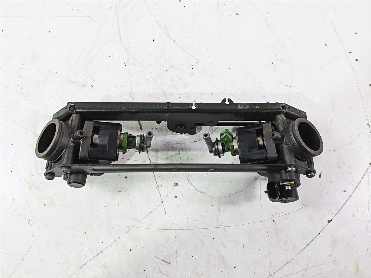 1998 Moto Guzzi California 1100 EV Throttle Body Fuel Injectors GU30112571 {{ shop.shopifyCountryName }} - Mototech271