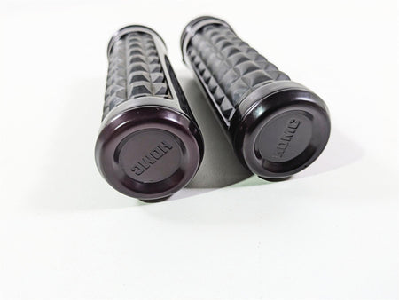 2019 Harley Softail FXDR 114 Dominion Hand Grip Set 56100231 {{ shop.shopifyCountryName }} - Mototech271