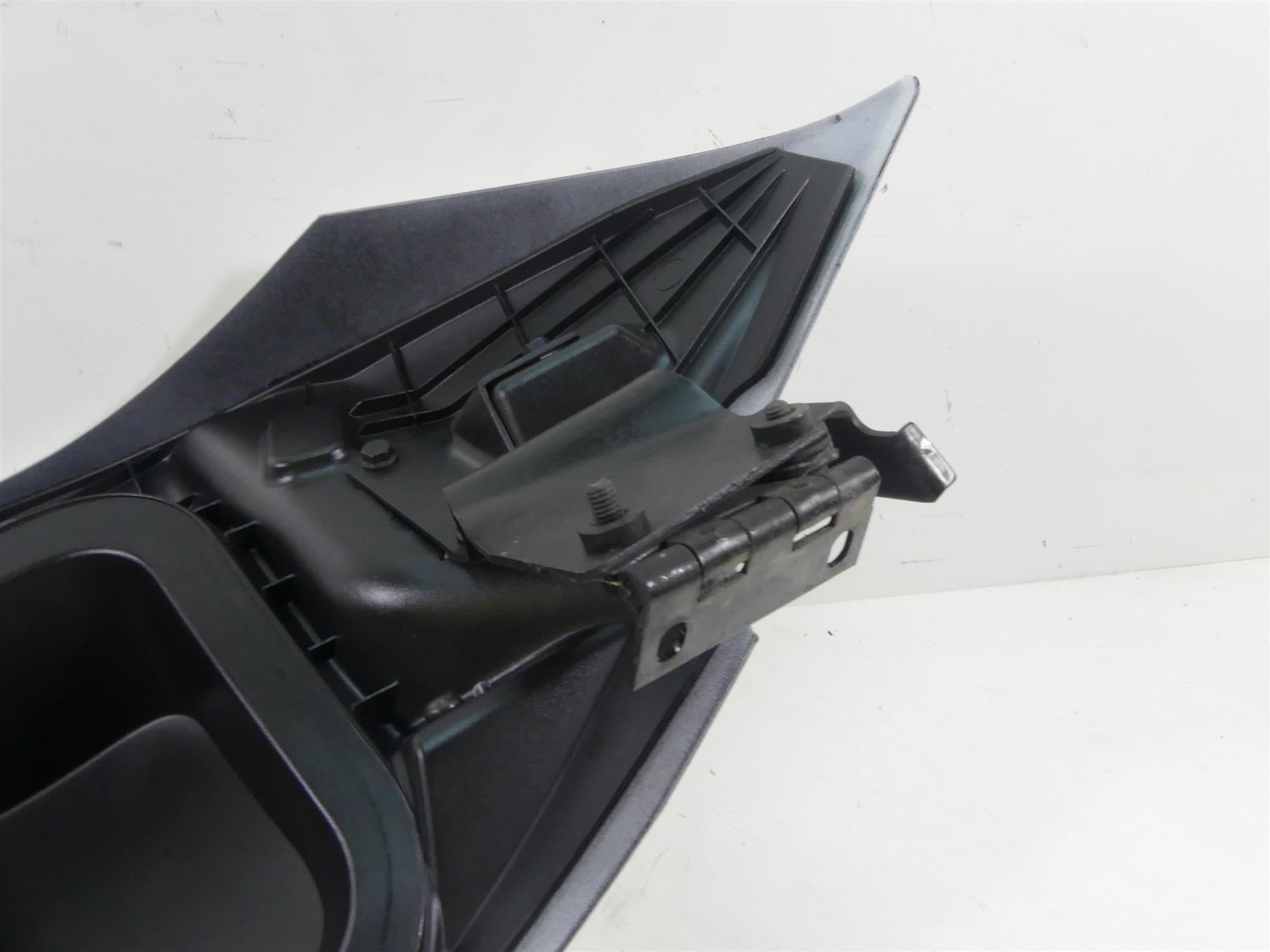 2011 Victory Vision Tour Left Right Saddlebag Lid Cover Fairing Set 5437638 {{ shop.shopifyCountryName }} - Mototech271