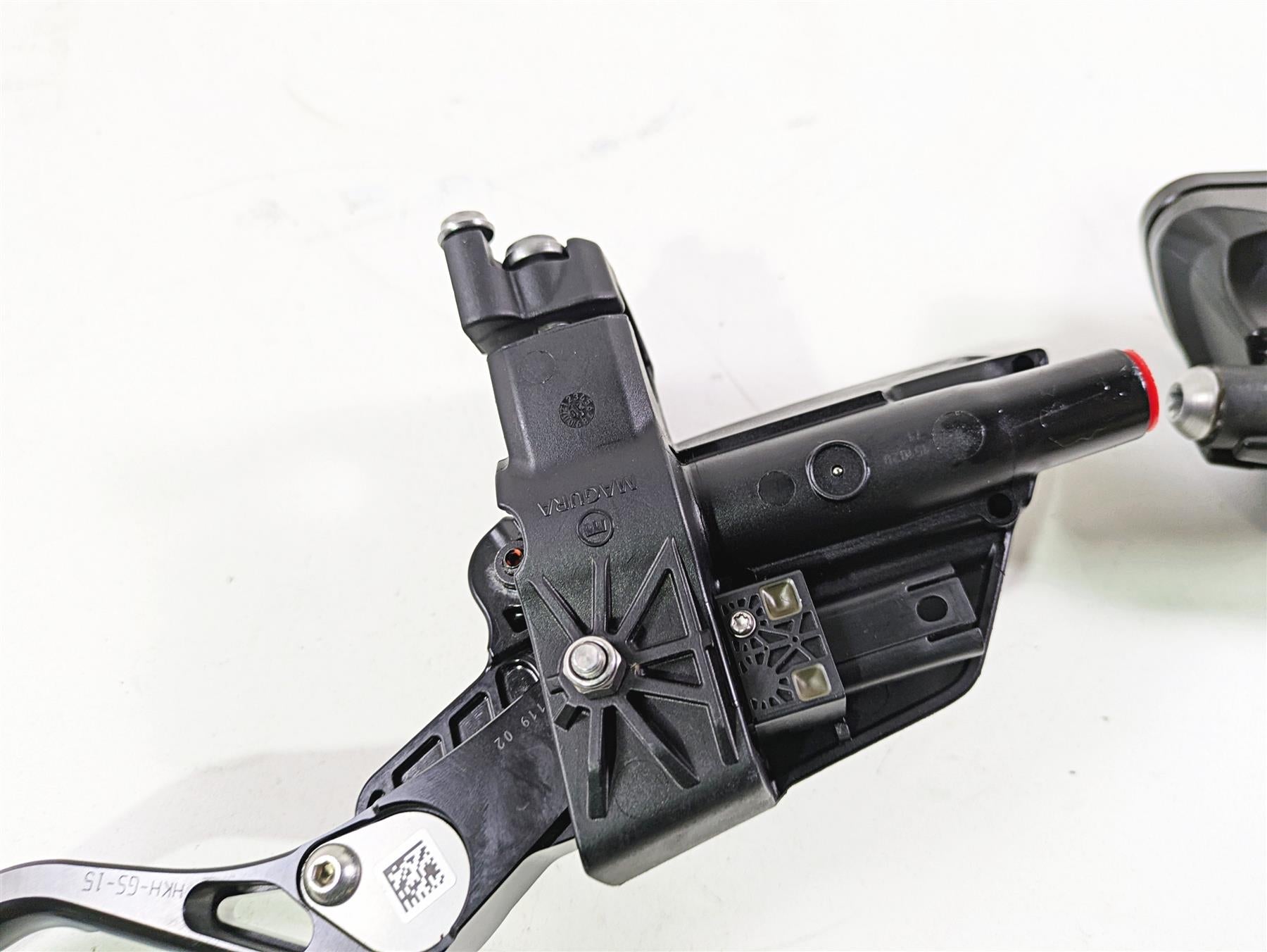 2021 BMW R1250GS K51 Adv Clutch & Brake Master Cylinder Option 719 32728559604 {{ shop.shopifyCountryName }} - Mototech271