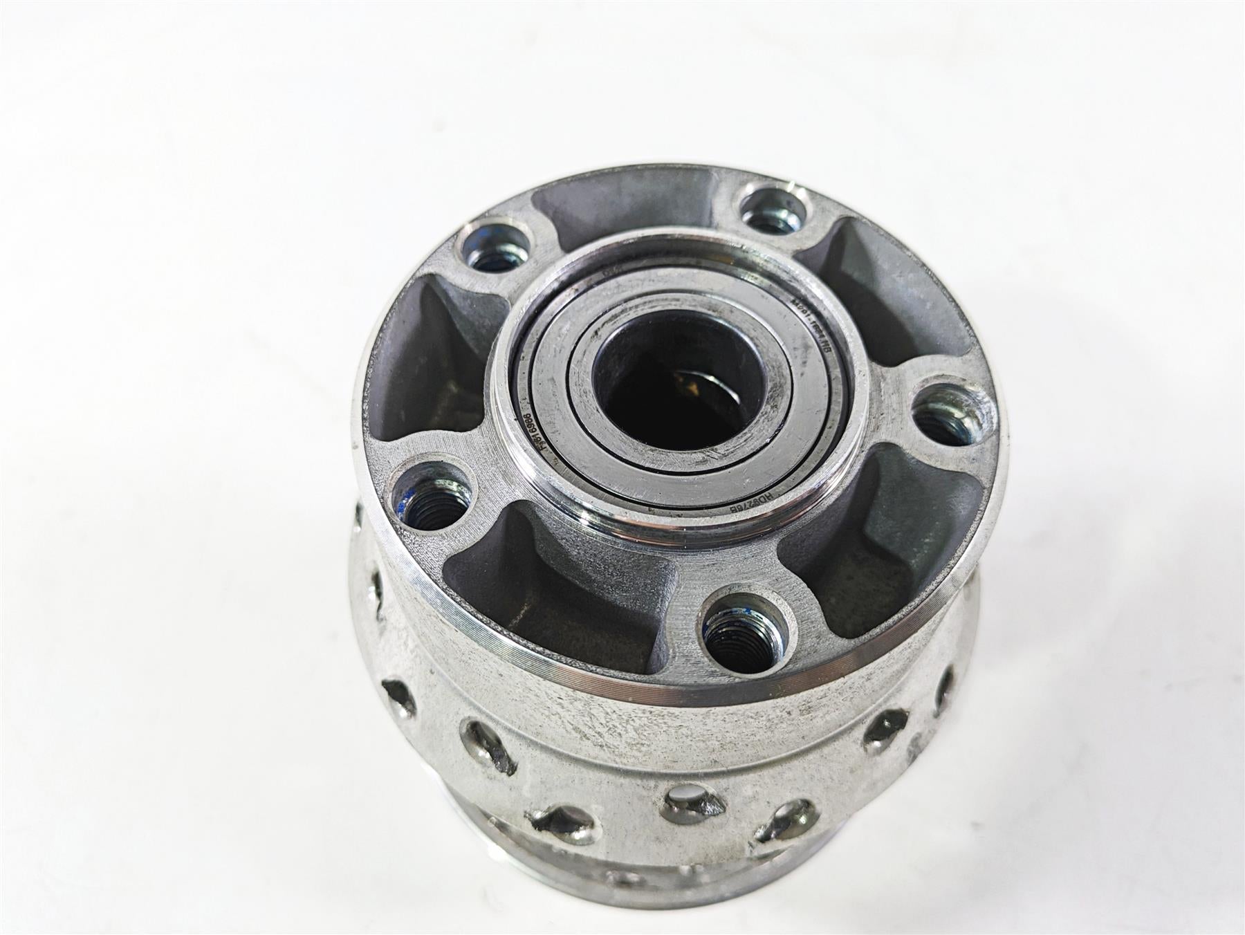 2017 Harley Dyna FXDB Street Bob Rear Wheel Rim Hub & 25mm Bearings 41430-09A {{ shop.shopifyCountryName }} - Mototech271