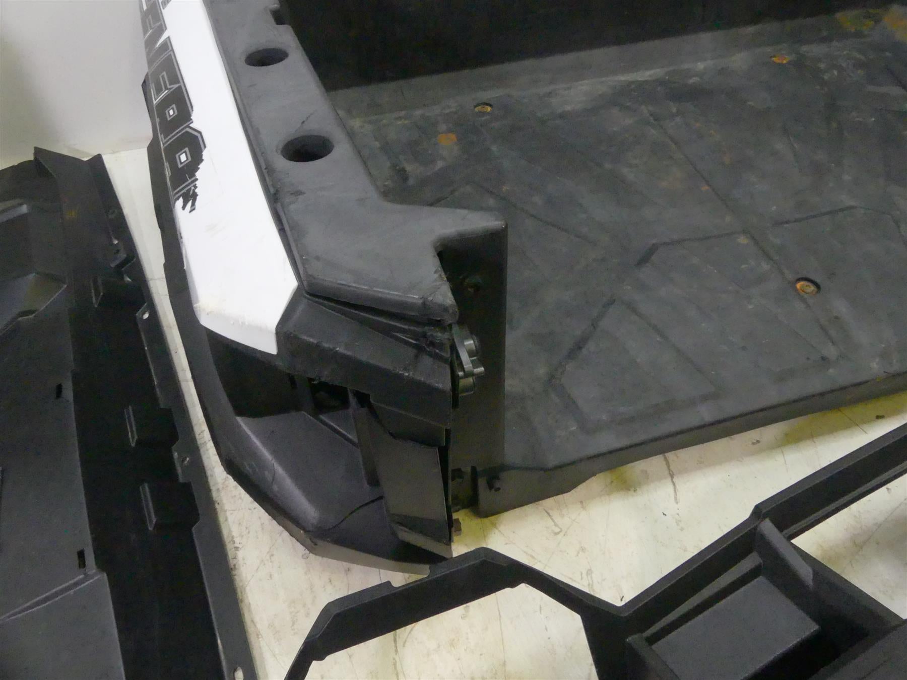 2019 Polaris General 1000 EPS Fairing Plastic Cover Tank Cargo Box Set 2207407 {{ shop.shopifyCountryName }} - Mototech271