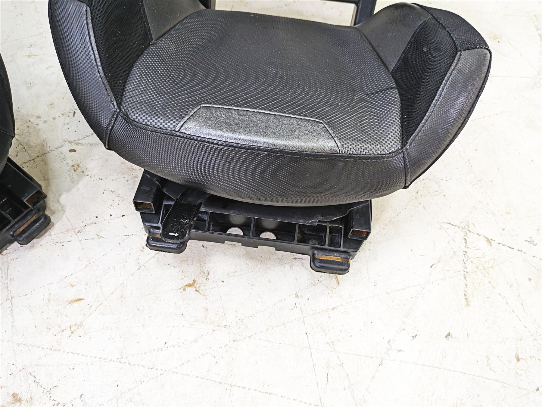 2020 Polaris RZR XP 1000 EPS Nice Driver Passenger Left Right Seat Set 1021289 {{ shop.shopifyCountryName }} - Mototech271