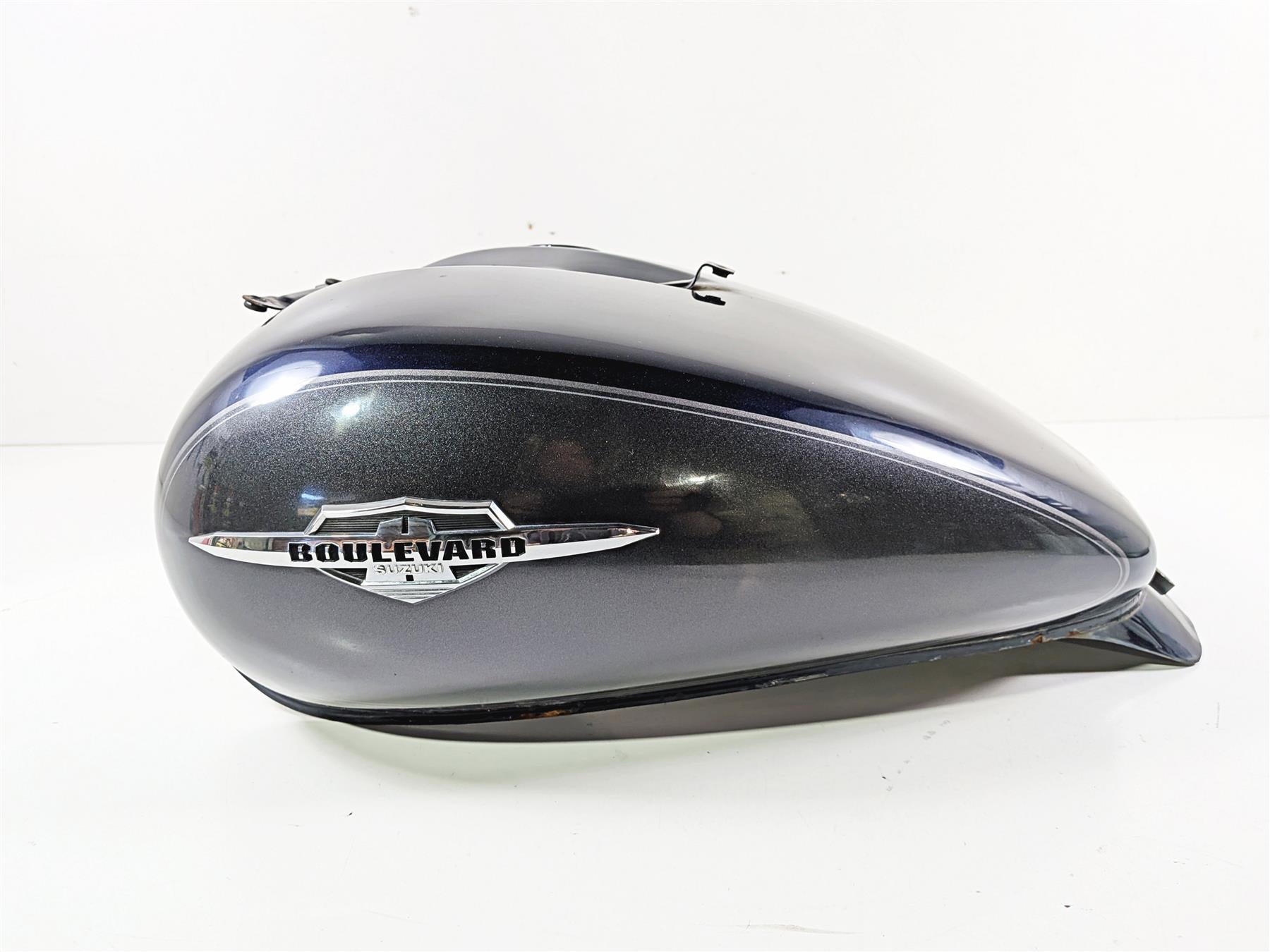 2006 Suzuki VL800 C50 Boulevard Fuel Gas Petrol Tank READ 44100-41FD0 {{ shop.shopifyCountryName }} - Mototech271