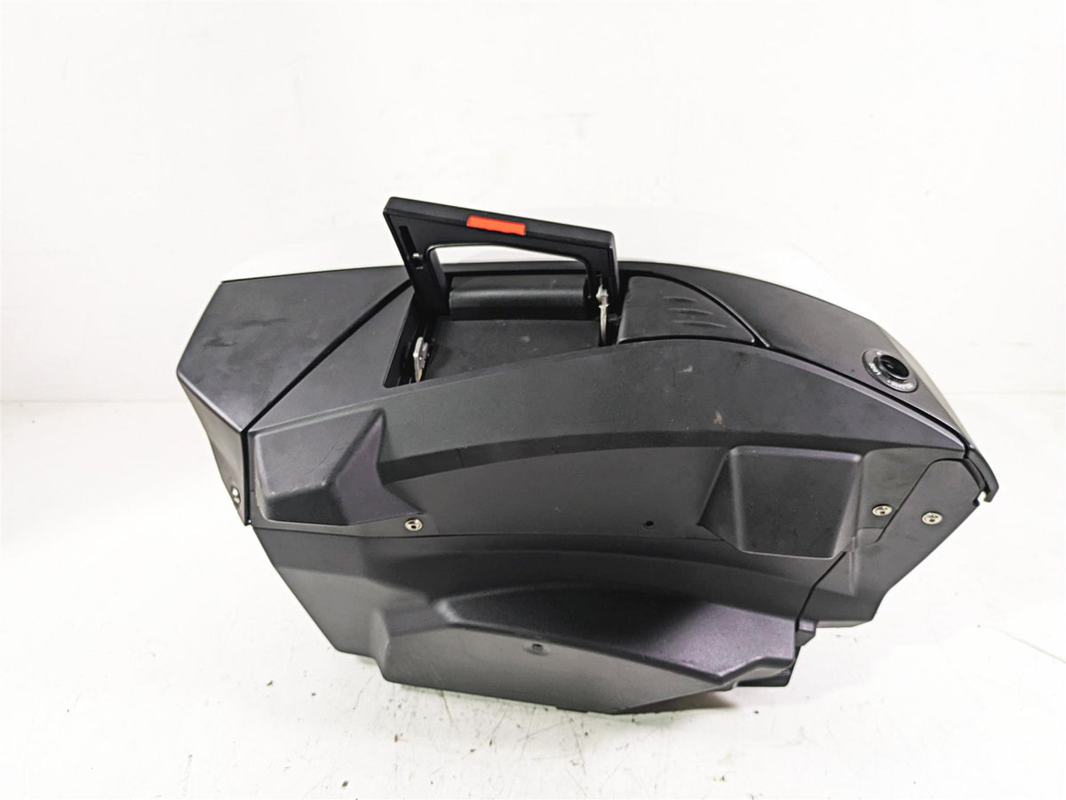 2022 BMW R1250 RT K052 Left Saddlebag Saddle Bag Case 46547728663 {{ shop.shopifyCountryName }} - Mototech271