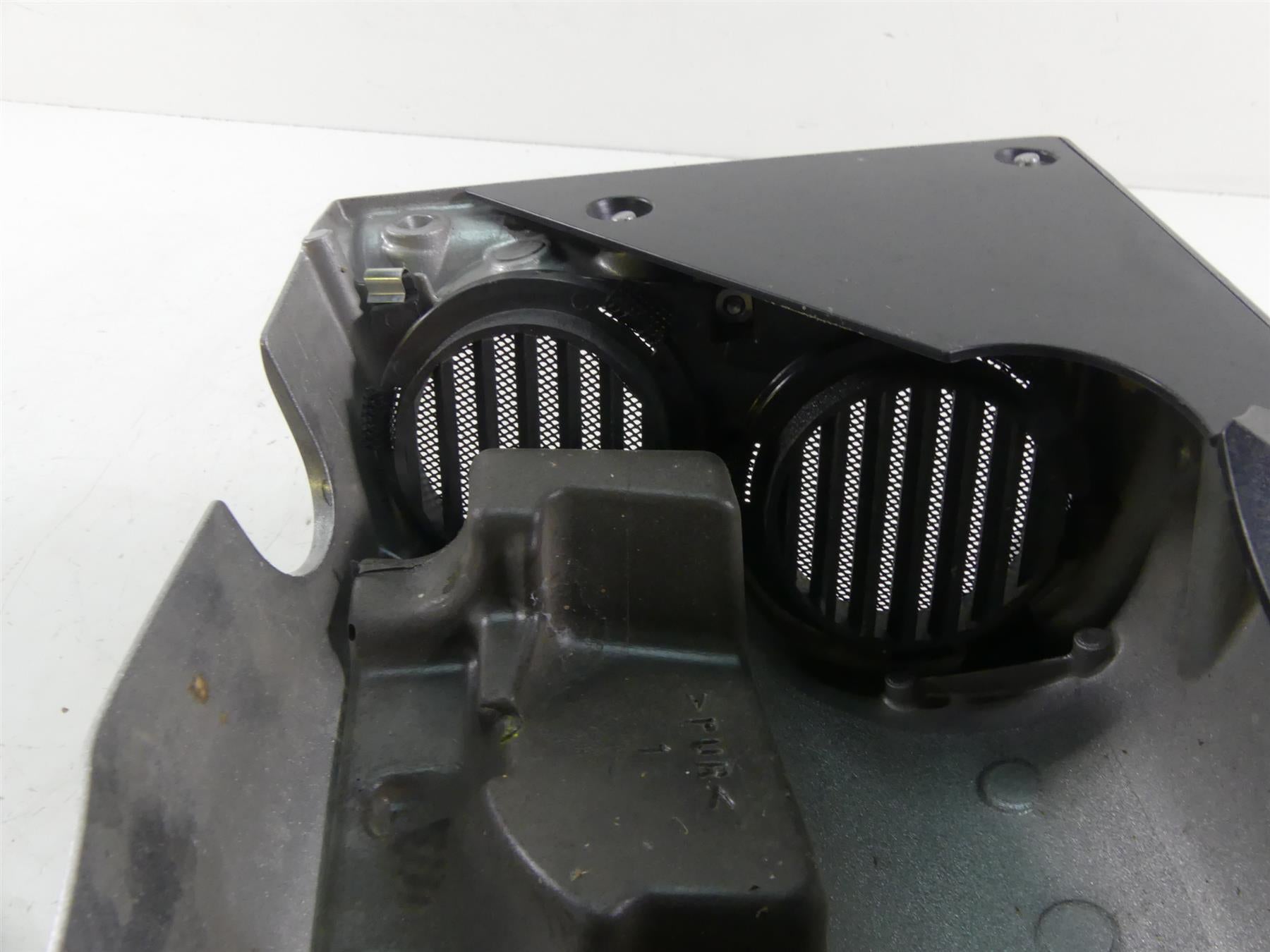 2013 Yamaha VMX17 V-Max 1700 Right Side Air Intake Scoop Ram Cover 2S3-21721-00 {{ shop.shopifyCountryName }} - Mototech271