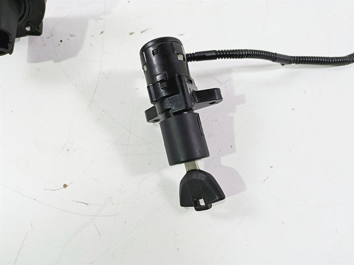2019 BMW G310GS K02 Ignition Switch Key Lock Tank Cap Set 51258393221 {{ shop.shopifyCountryName }} - Mototech271