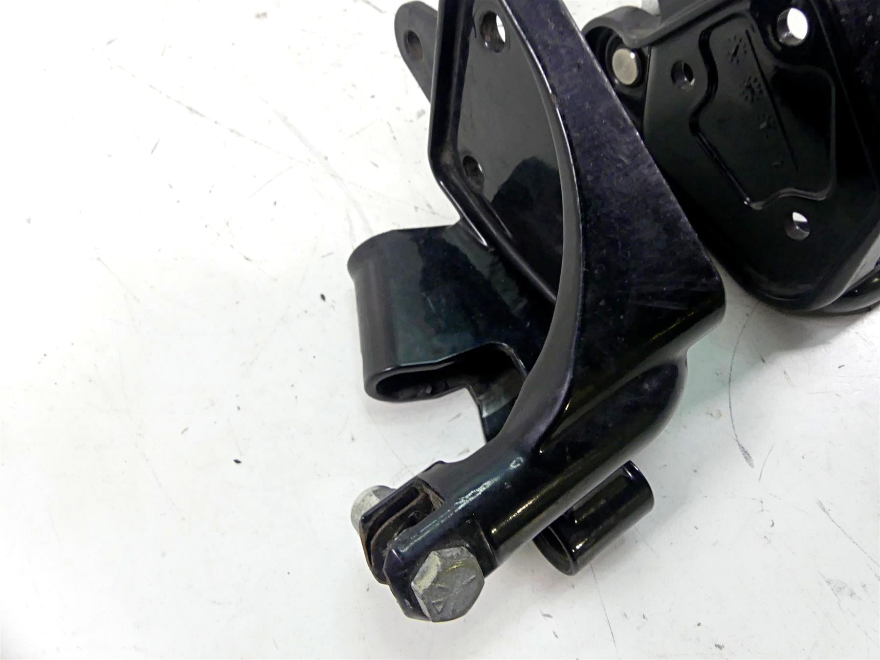 2006 Harley Softail FXSTSI Springer Left Right Footpeg Mounts 33683-00 42507-00 {{ shop.shopifyCountryName }} - Mototech271