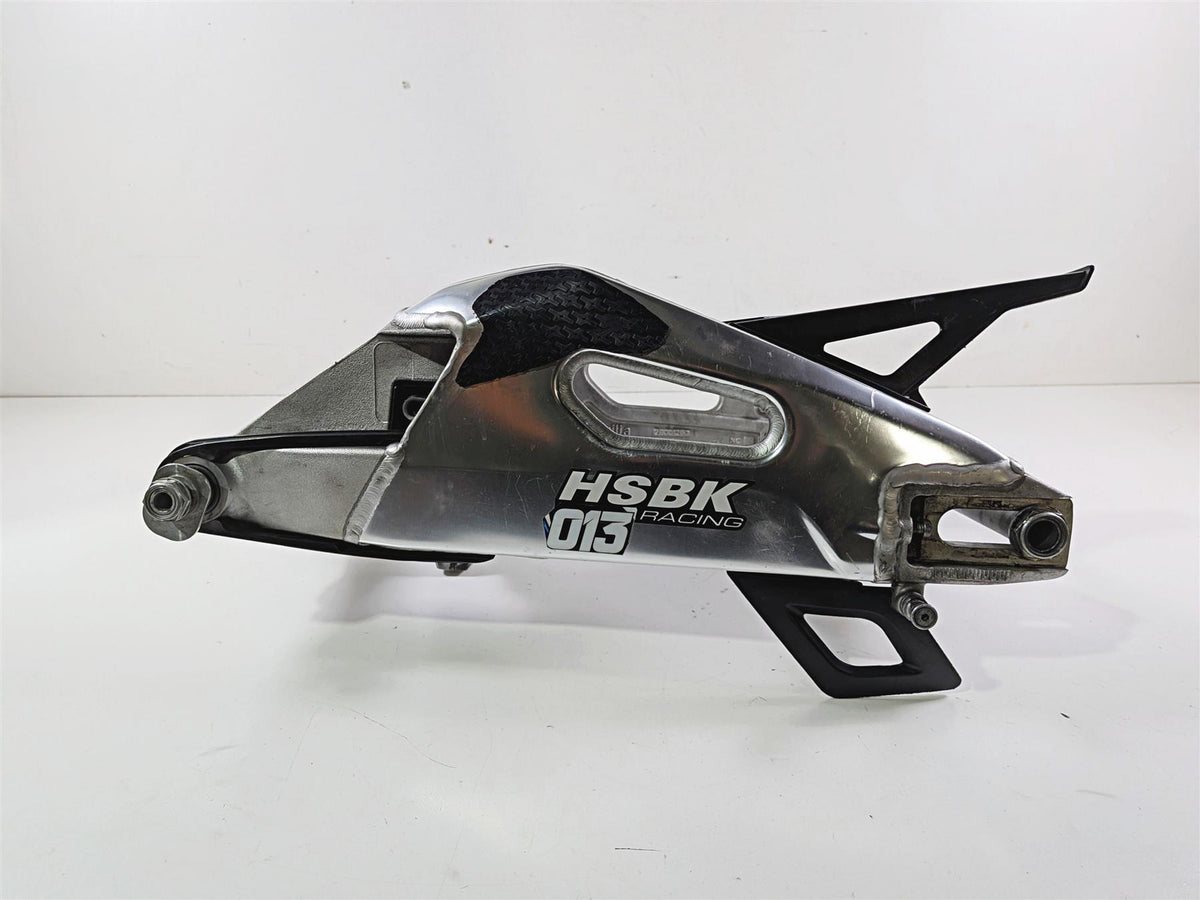 2018 Aprilia RSV4 RR Rear Swingarm Swing Arm & Axle 2B001292 {{ shop.shopifyCountryName }} - Mototech271