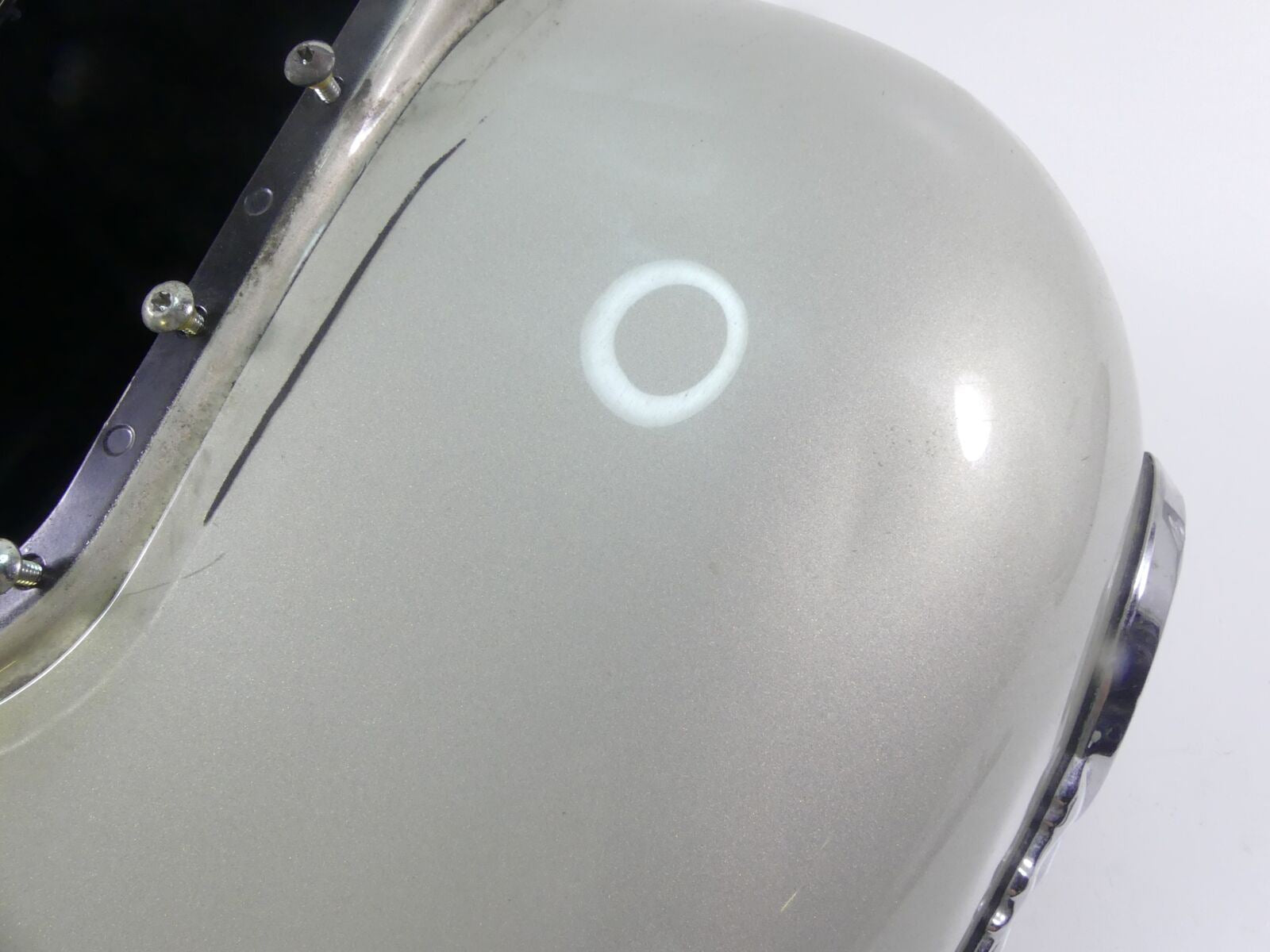 2006 Harley Touring FLHTCU SE CVO Fuel Gas Petrol Tank Reservoir - Dented 61356- {{ shop.shopifyCountryName }} - Mototech271