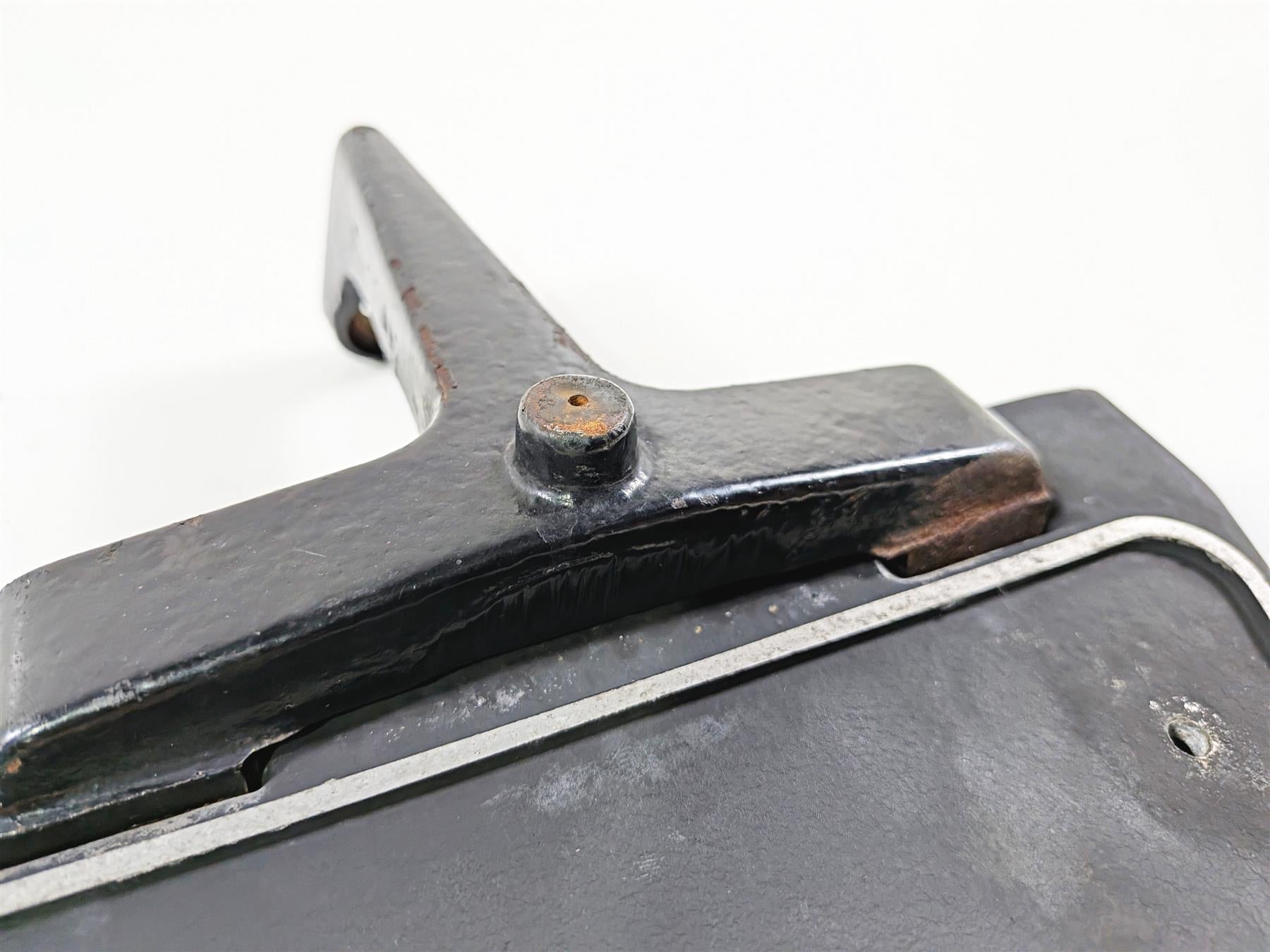 1993 Harley Touring FLHTCU Electra Glide Rear Passenger Floor Board Set 52719-93 {{ shop.shopifyCountryName }} - Mototech271