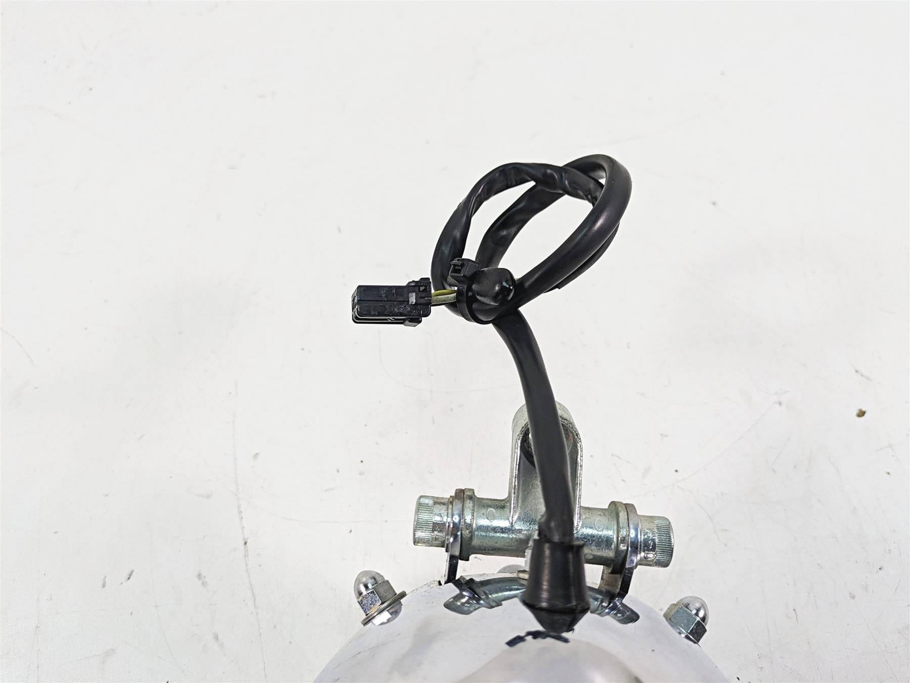 2000 Harley FXSTS Softail Springer Headlight Head Light Lamp + Visor 69769-05A {{ shop.shopifyCountryName }} - Mototech271